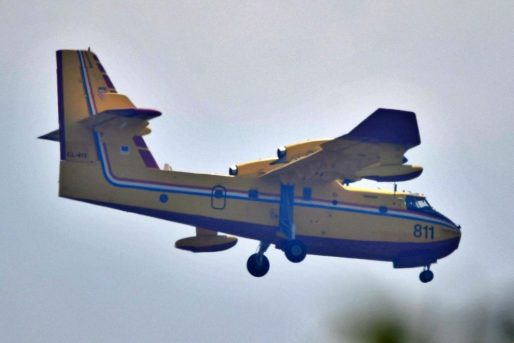 811 photo, click to enlarge