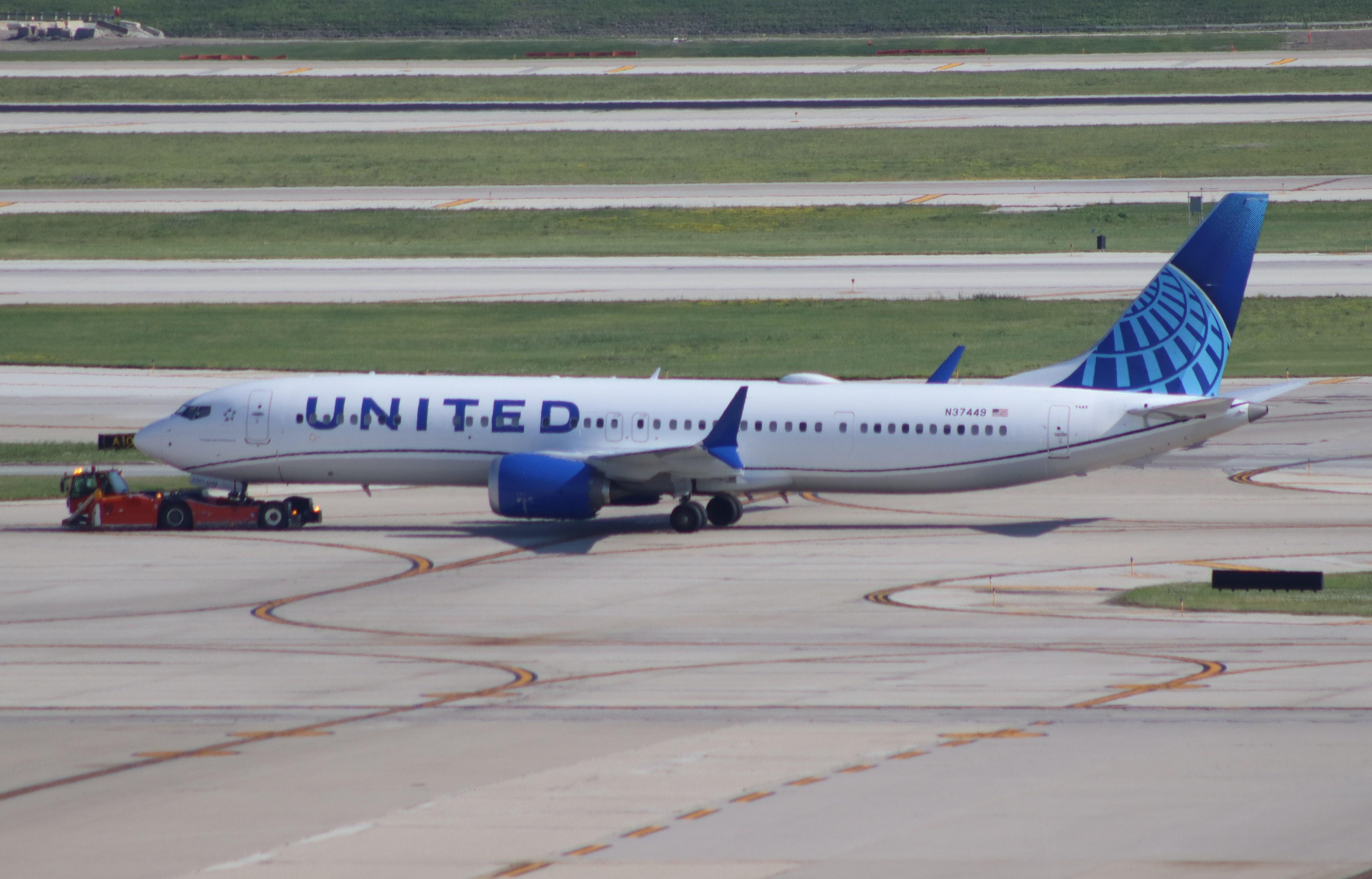 Aircraft N37449, Boeing 737-9 MAX, at KORD, photo by MarkPasqualino