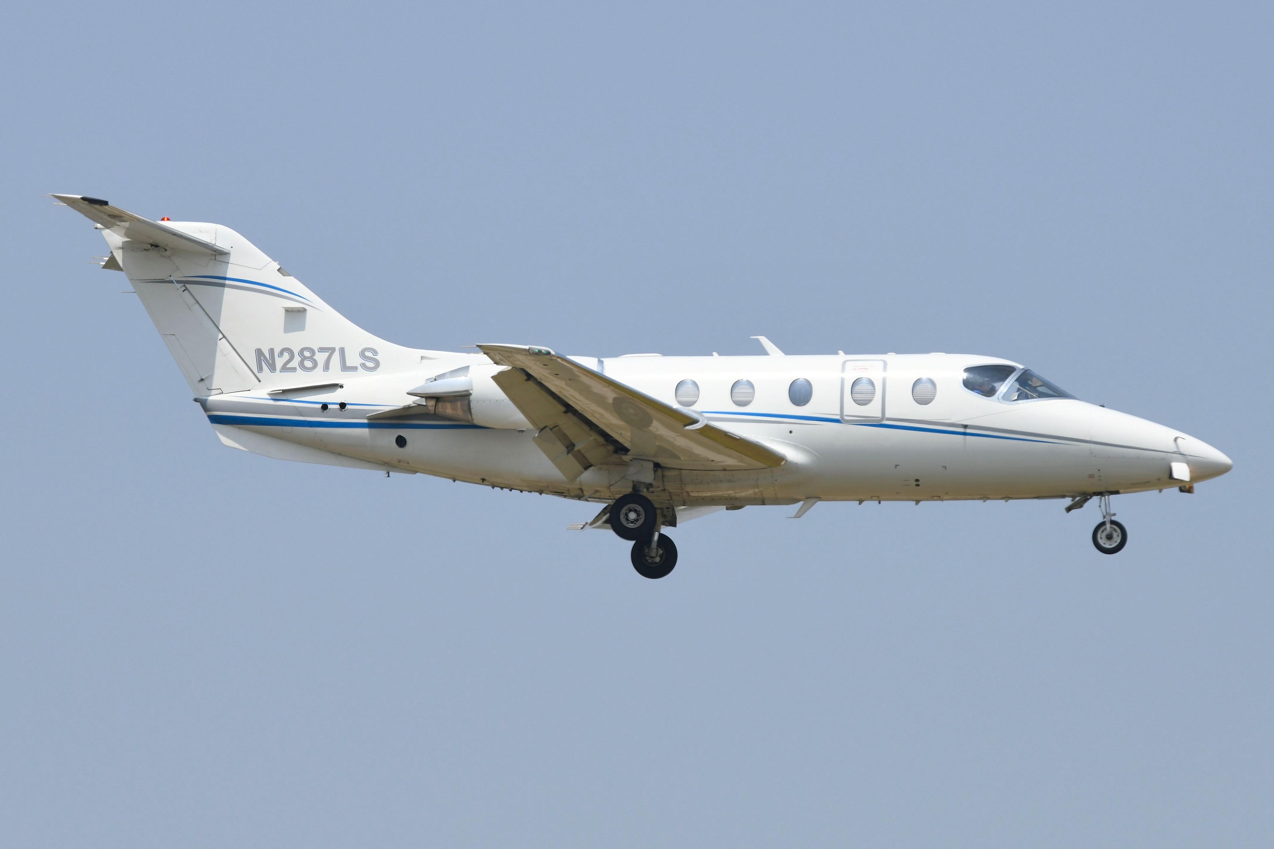 Aircraft N287LS, Beech Transportation Be400, at KMKE, photo by FerryPNL