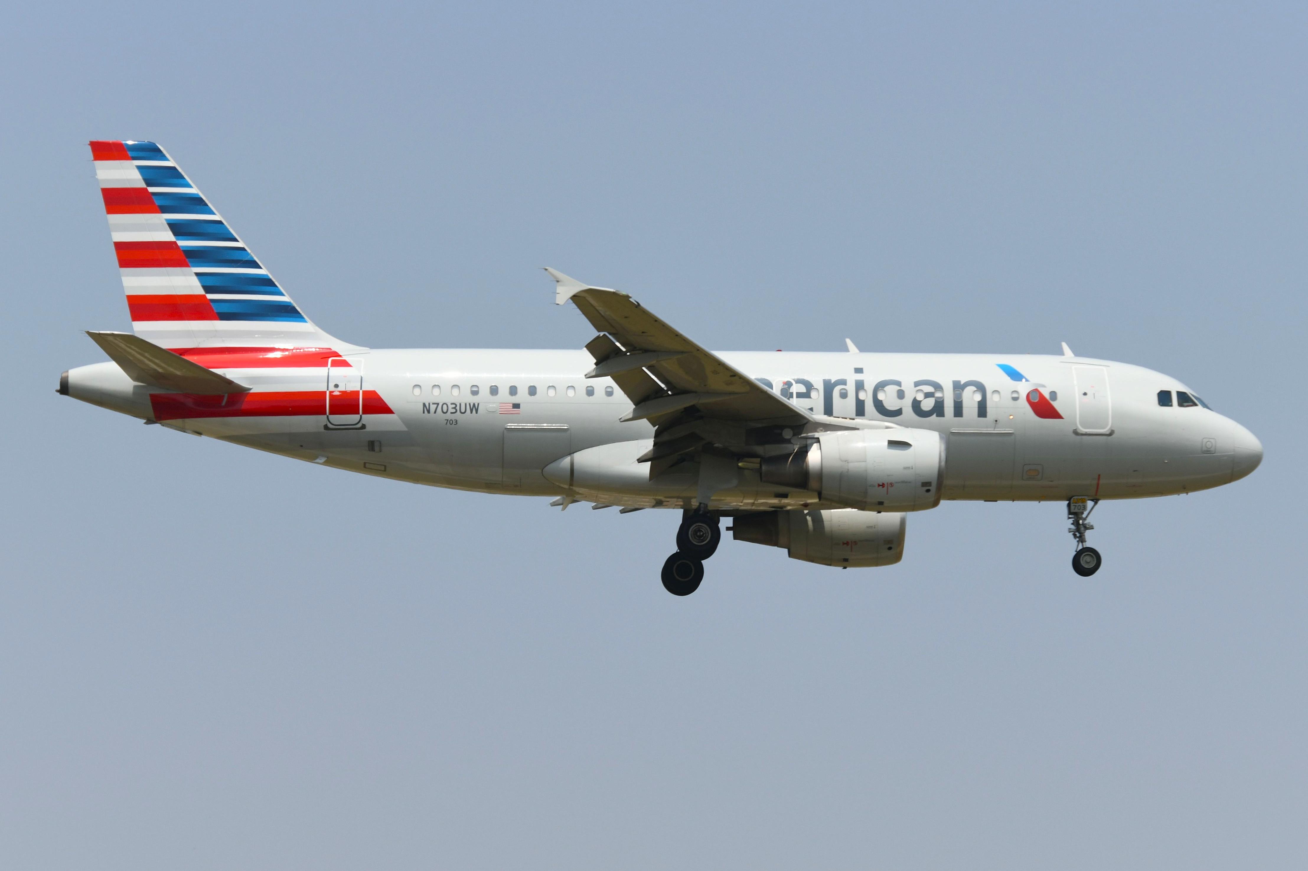 Aircraft N703UW, American A319, at KMKE, photo by FerryPNL