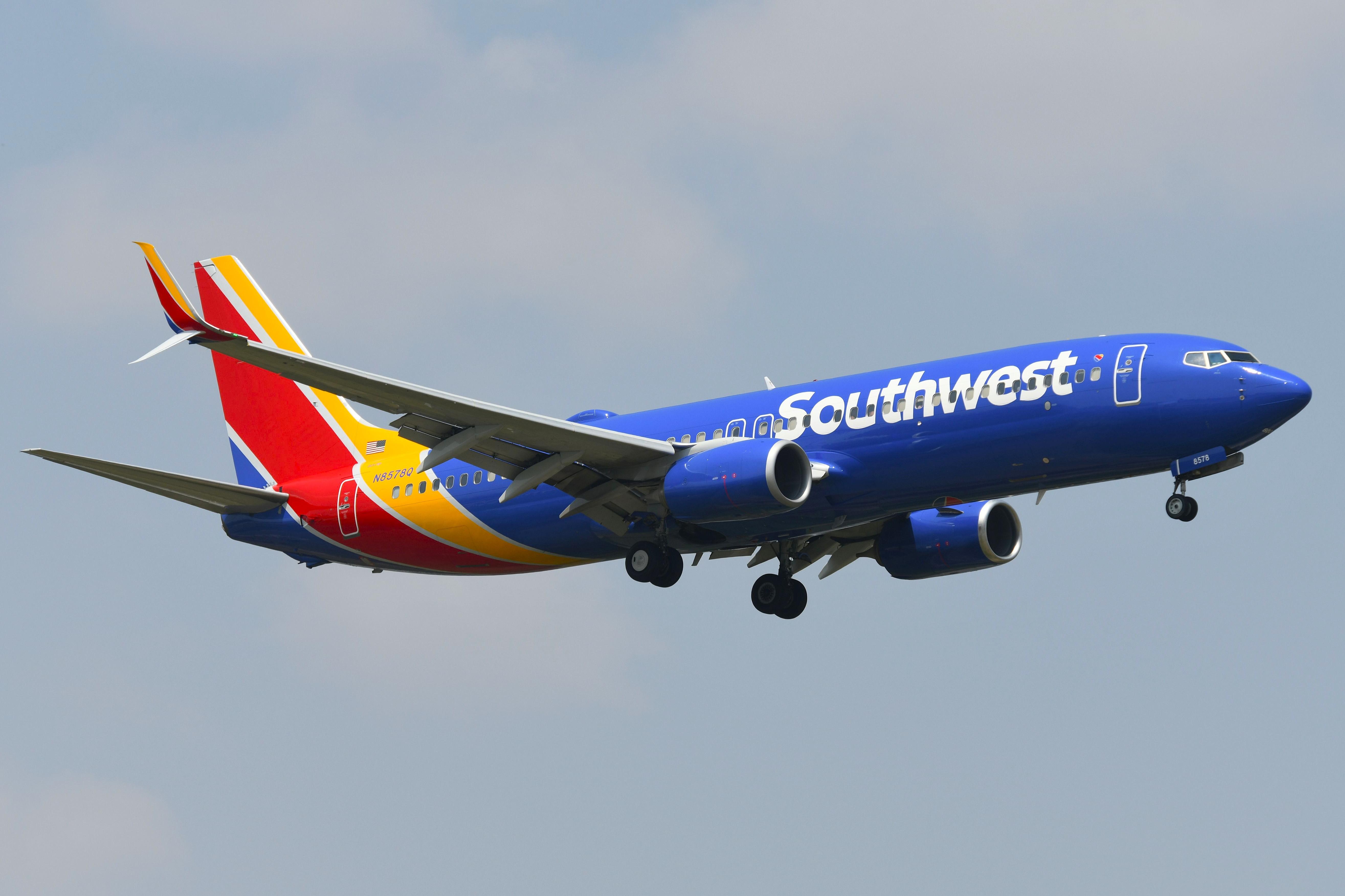 Aircraft N8578Q, Arrival of Southwest B738, at KMKE, photo by FerryPNL