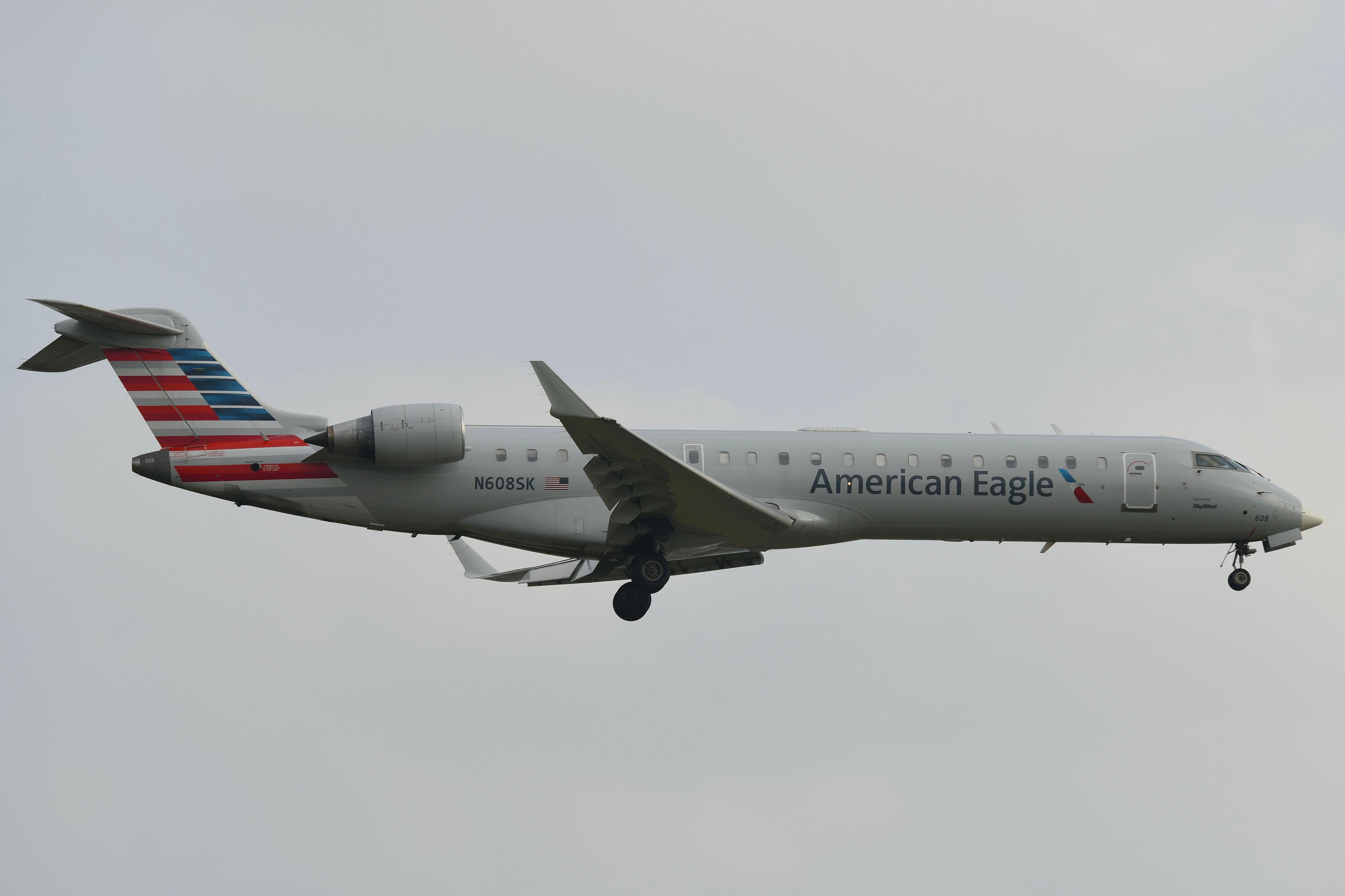 Aircraft N608SK, Eagle CL700 landing, at KMKE, photo by FerryPNL