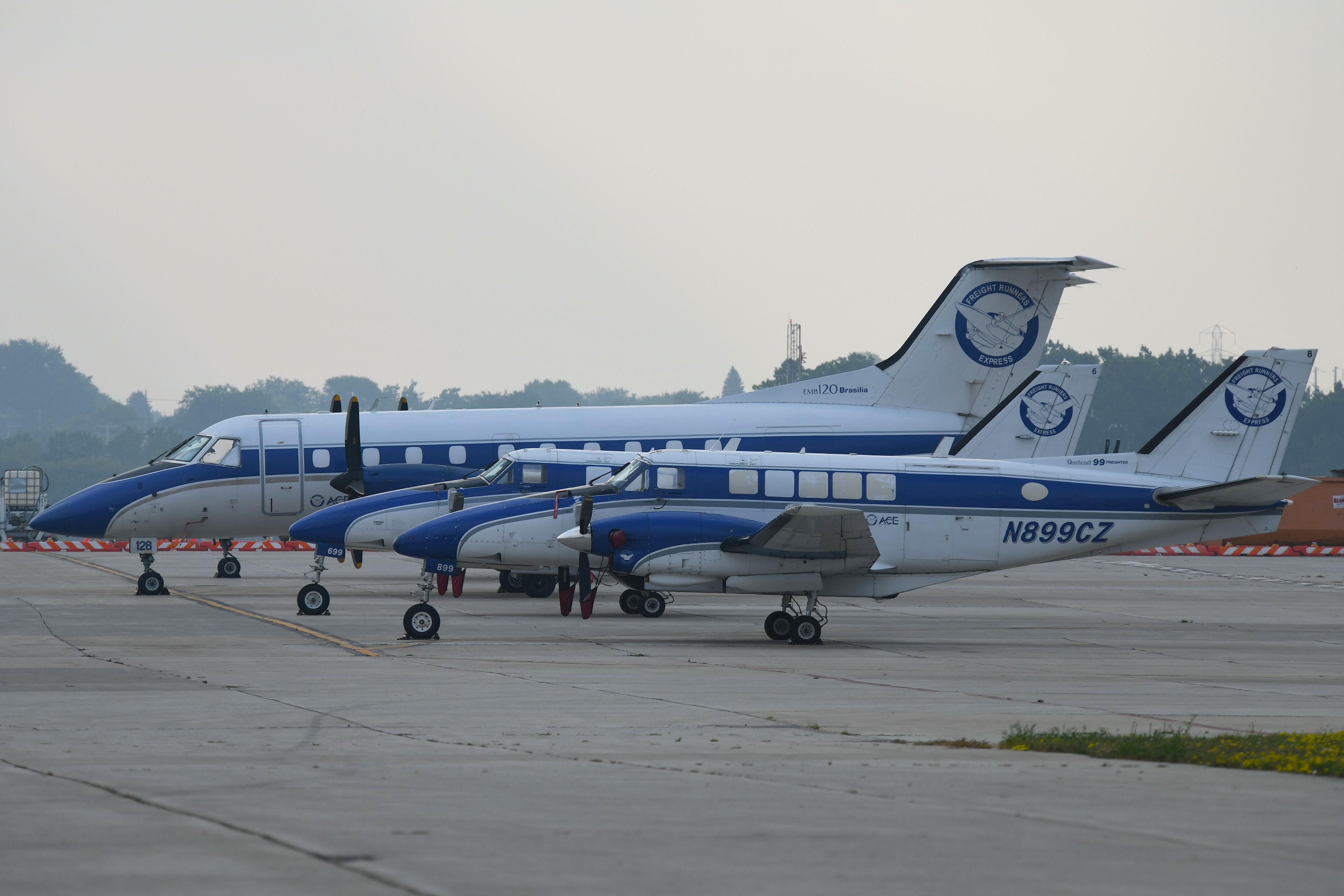 Aircraft N899CZ, Freight Runners, at KMKE, photo by FerryPNL