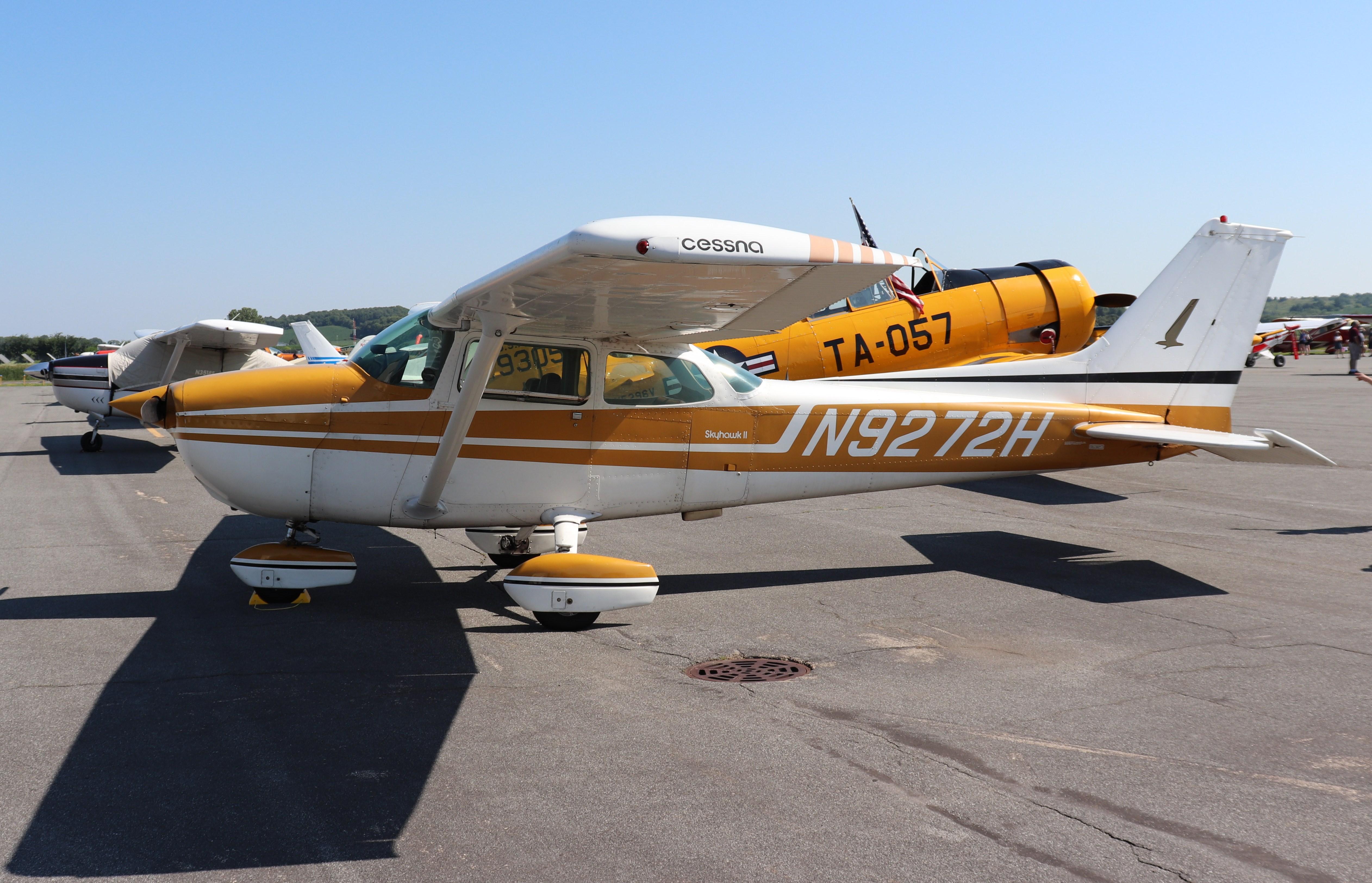 Aircraft N9272H, Cessna 172M, at C29, photo by MarkPasqualino
