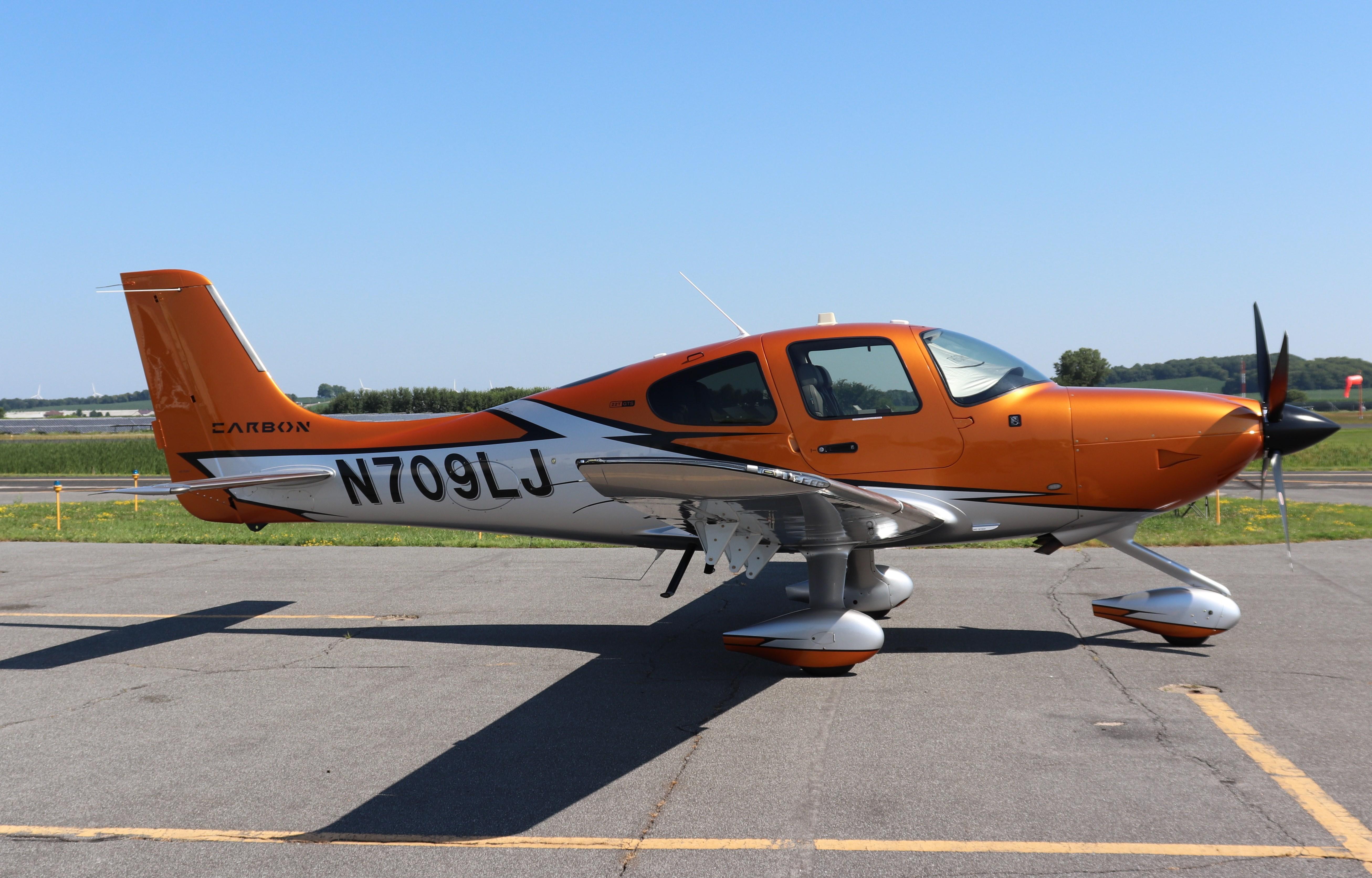 Aircraft N709LJ, Cirrus SR22T, at C29, photo by MarkPasqualino