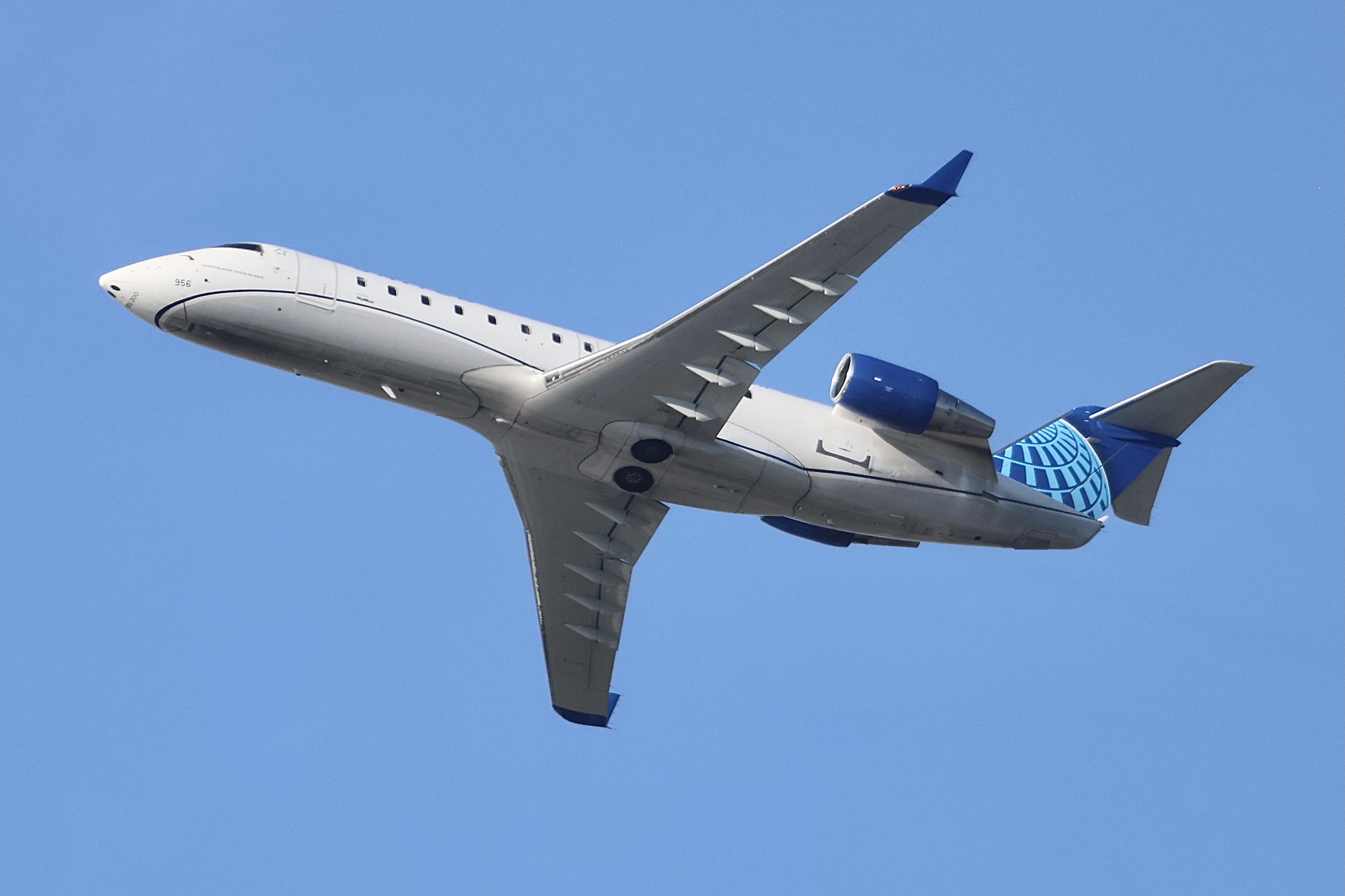 N956SW @ KORD - CRJ2 SkyWest/United Express Bombardier CL-600-2B19 N956SW dearting 28R KORD - by MarkKalfas