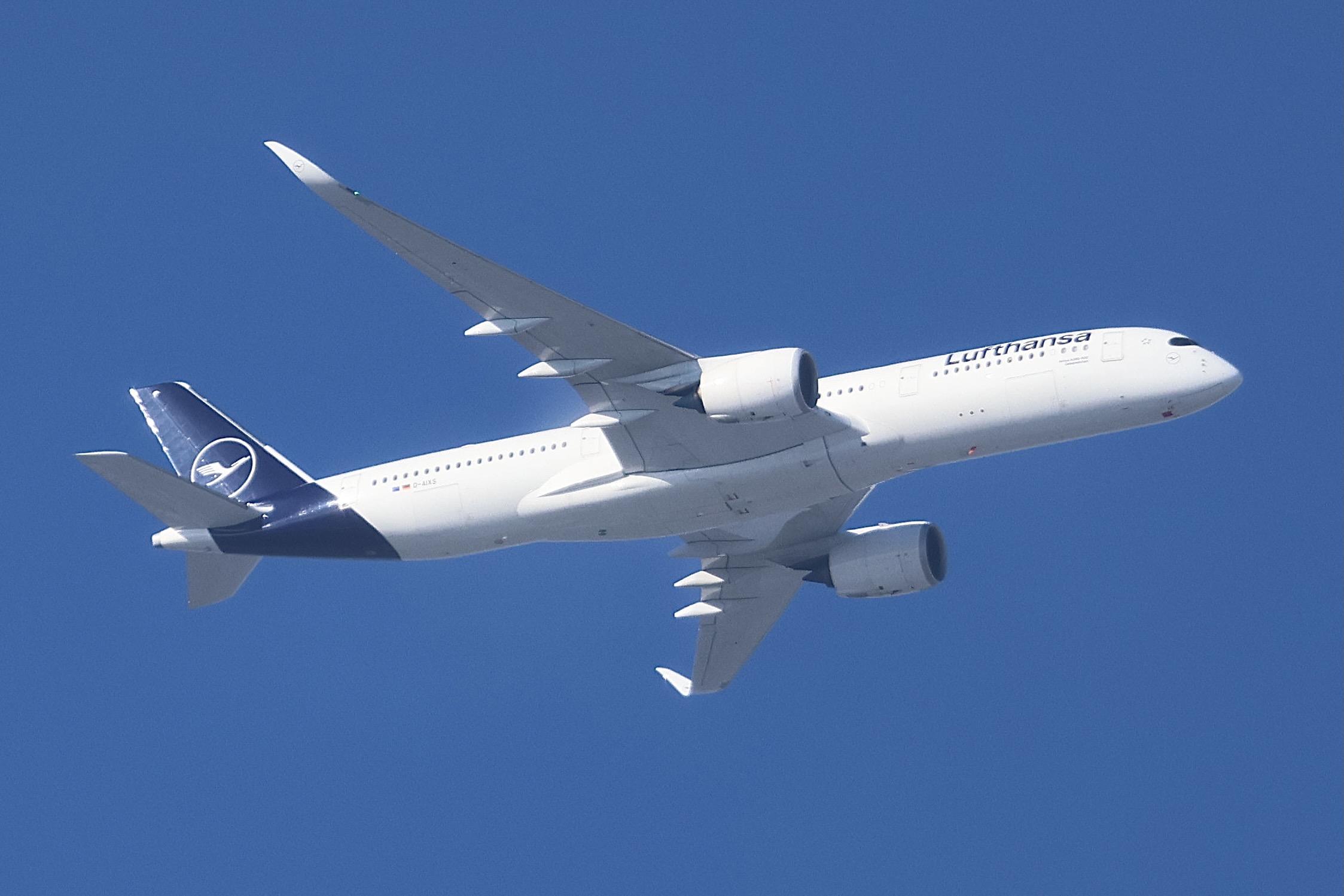 D-AIXS photo, click to enlarge