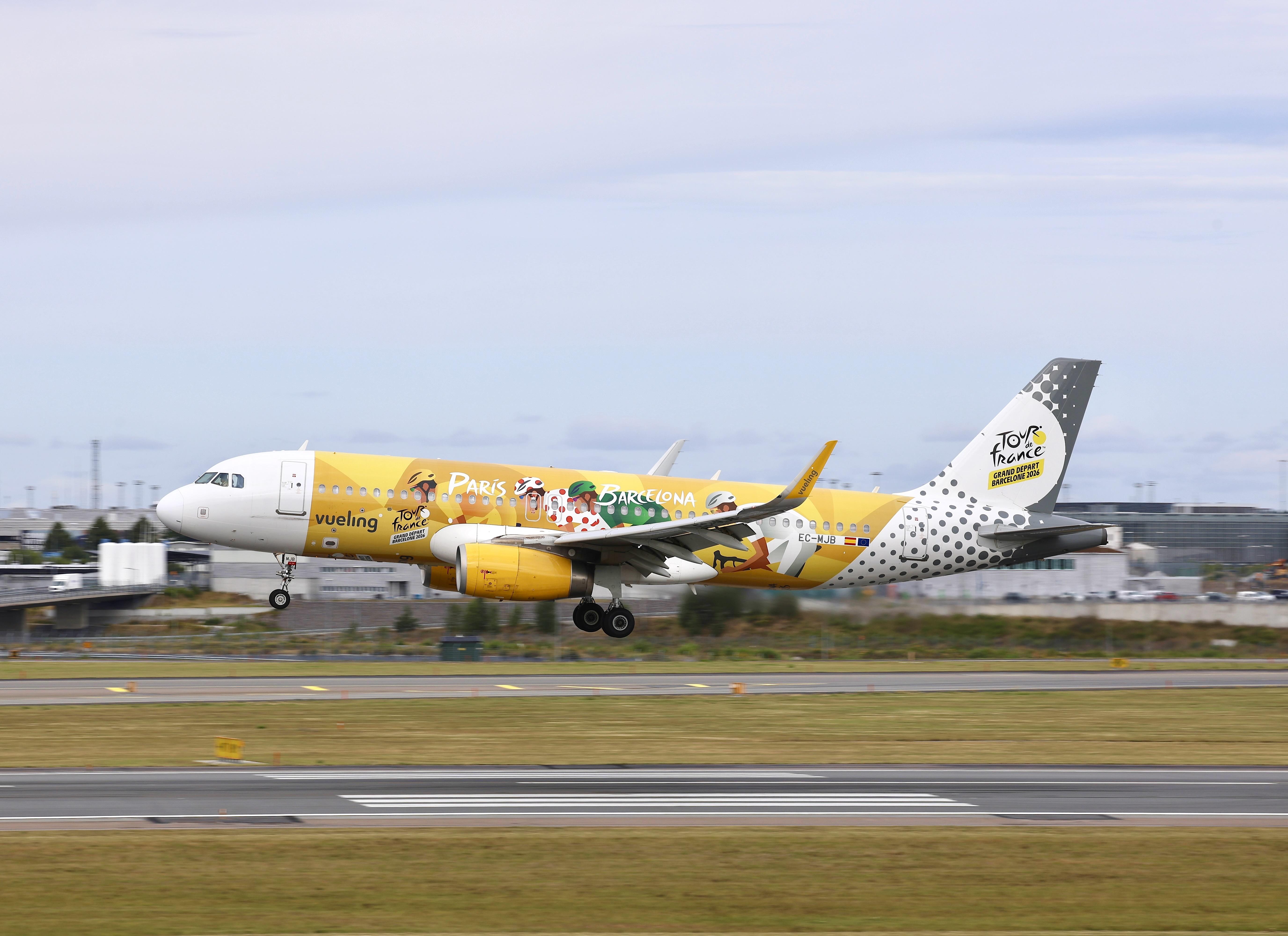 EC-MJB @ ESSA - Rwy 19L - by wijken