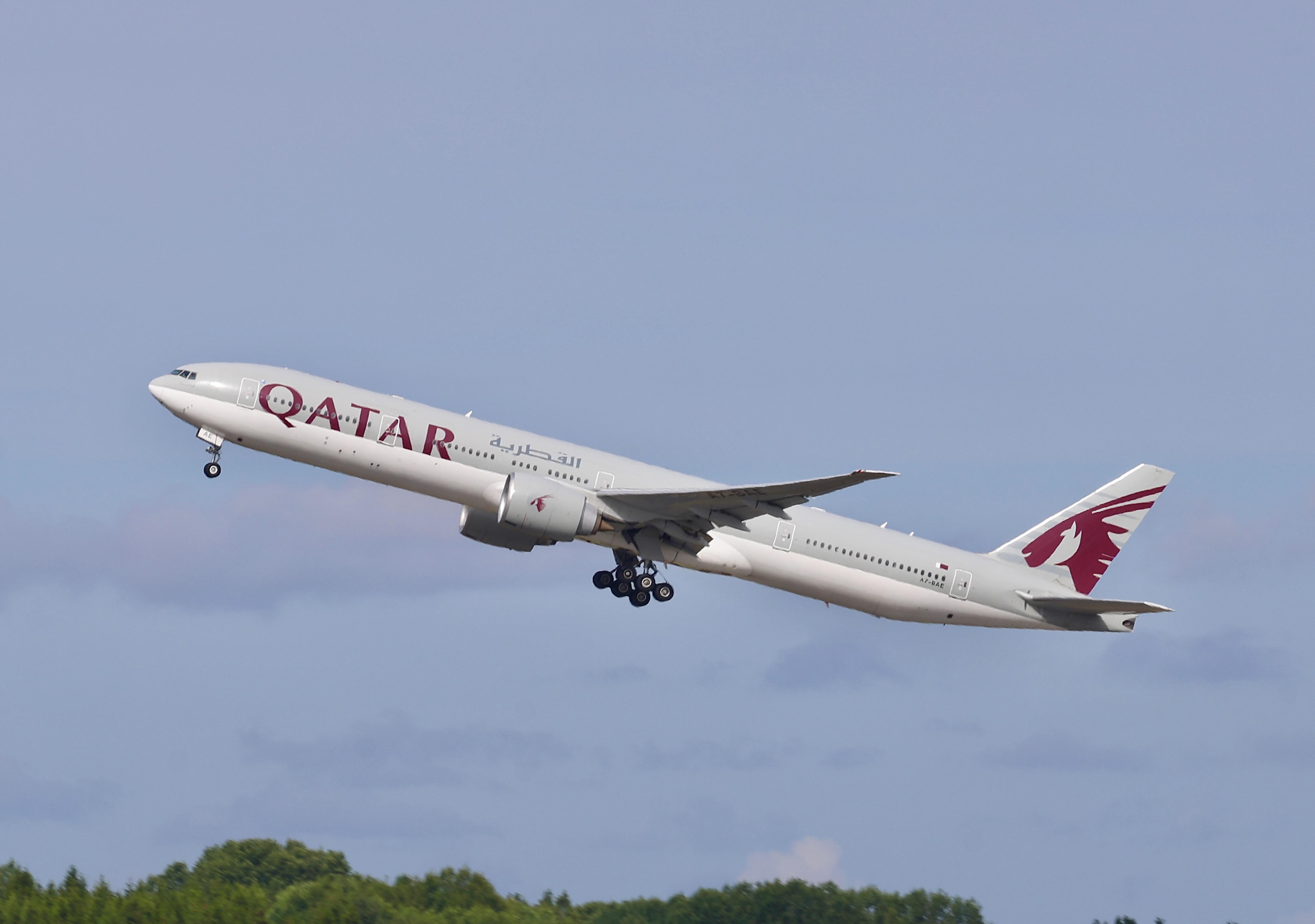 A7-BAE @ ESSA - Rwy 19R - by wijken