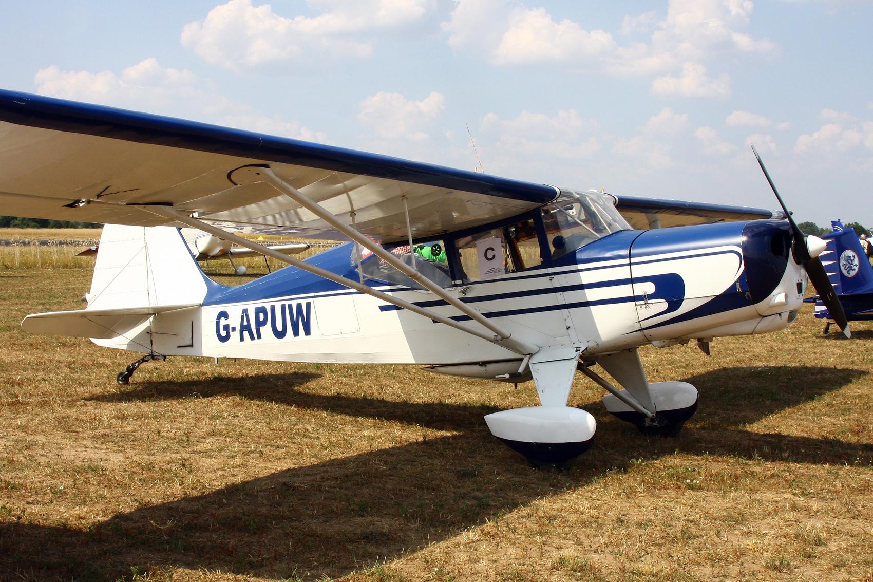 G-APUW photo, click to enlarge