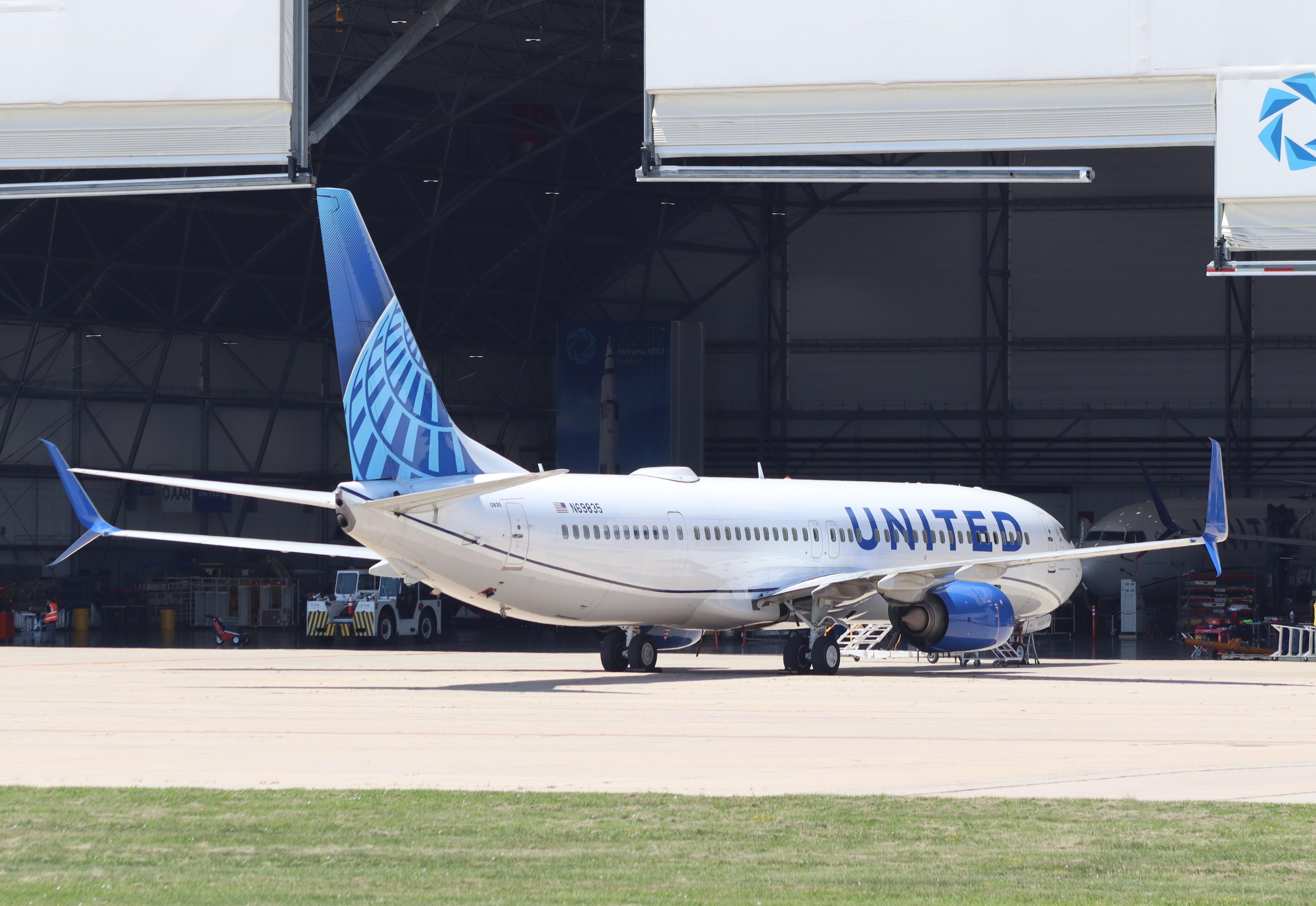 Aircraft N69835, Boeing 737-924/ER, at KRFD, photo by MarkPasqualino