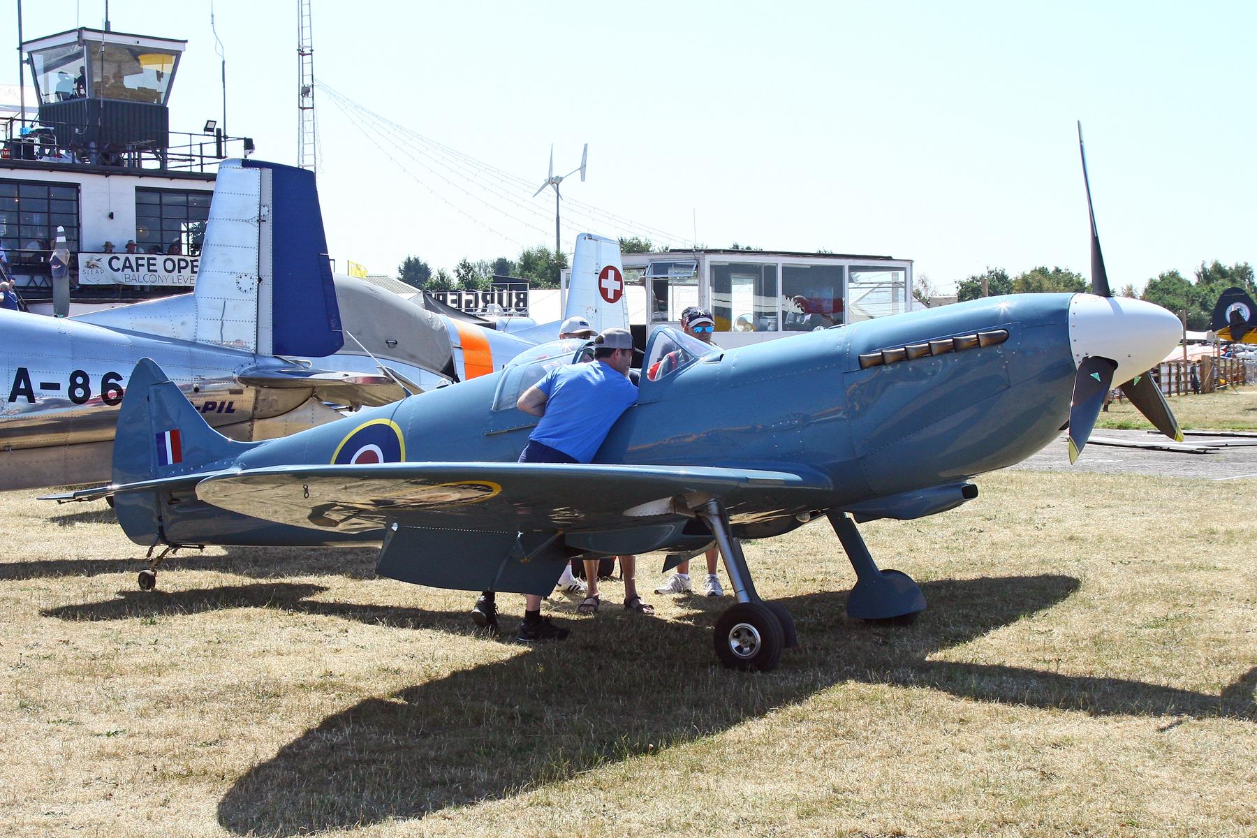 G-CIEN photo, click to enlarge