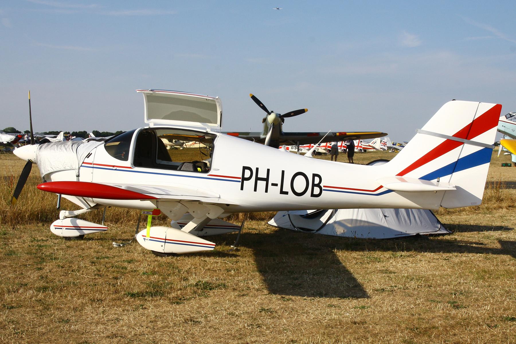 PH-LOB photo, click to enlarge