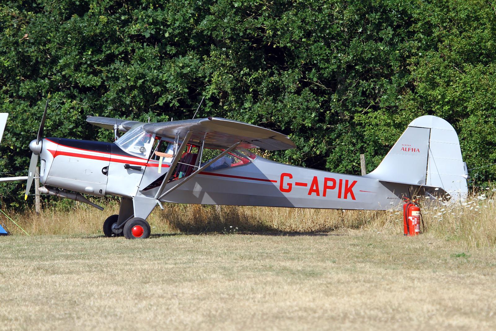 G-APIK photo, click to enlarge