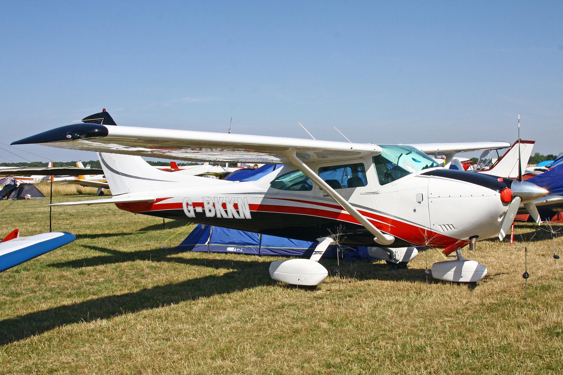 G-BKKN photo, click to enlarge