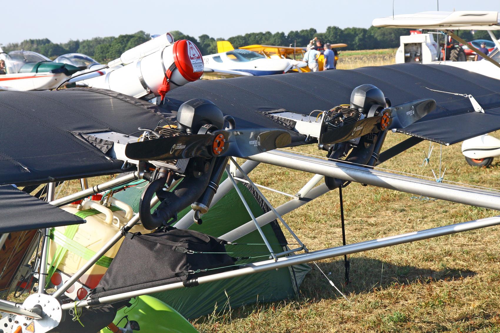G-CLWI photo, click to enlarge