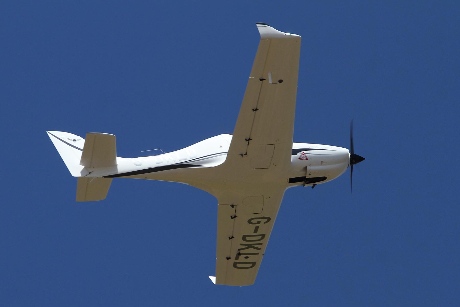 G-DKLD photo, click to enlarge