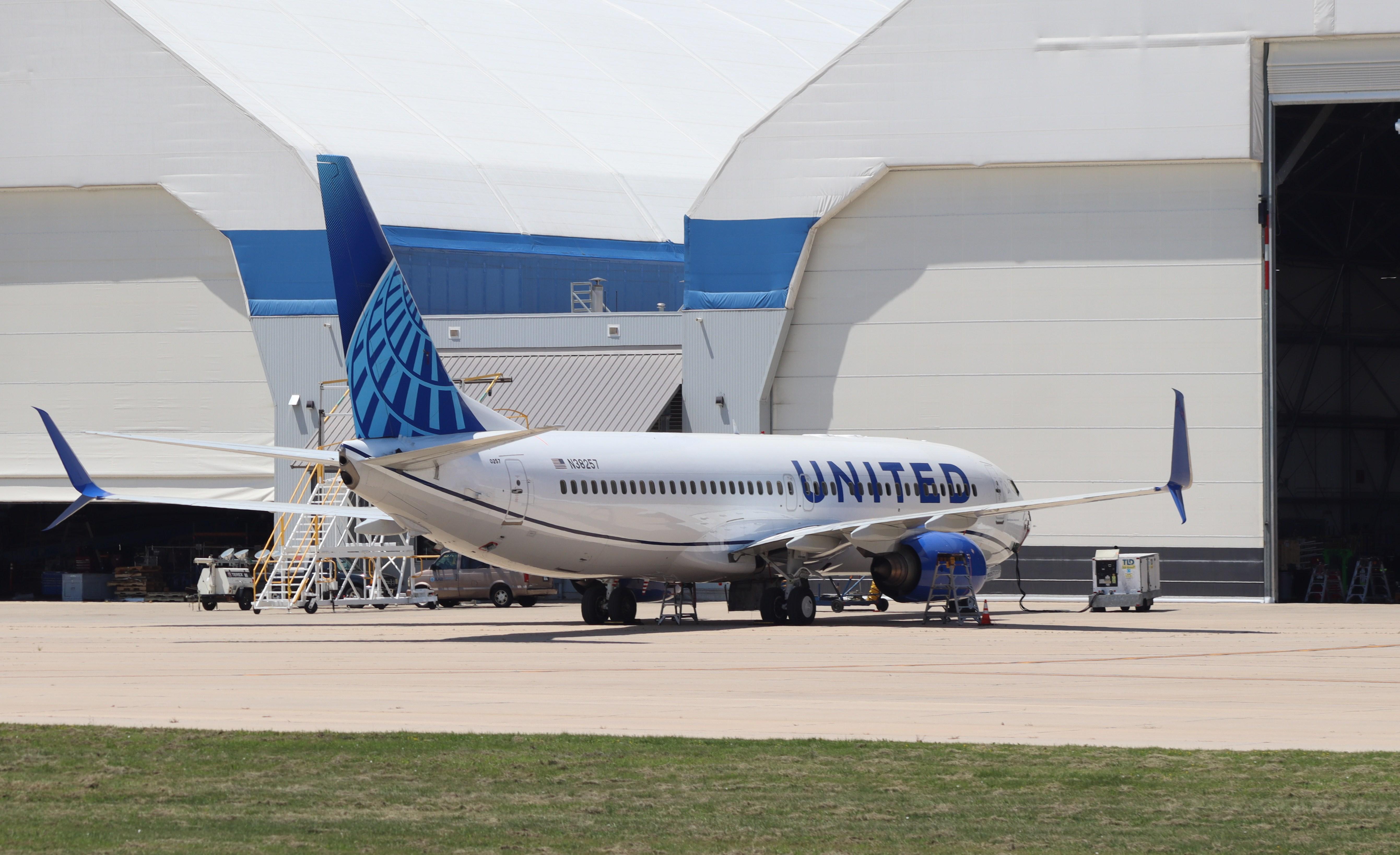 Aircraft N38257, Boeing 737-824, at KRFD, photo by MarkPasqualino