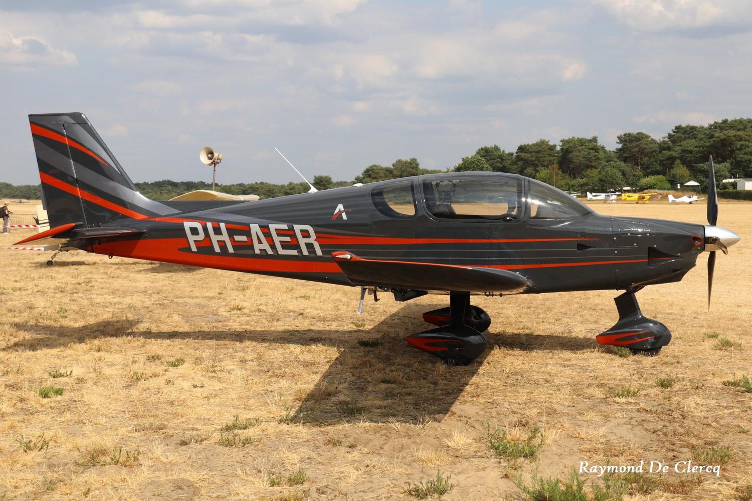 PH-AER photo, click to enlarge