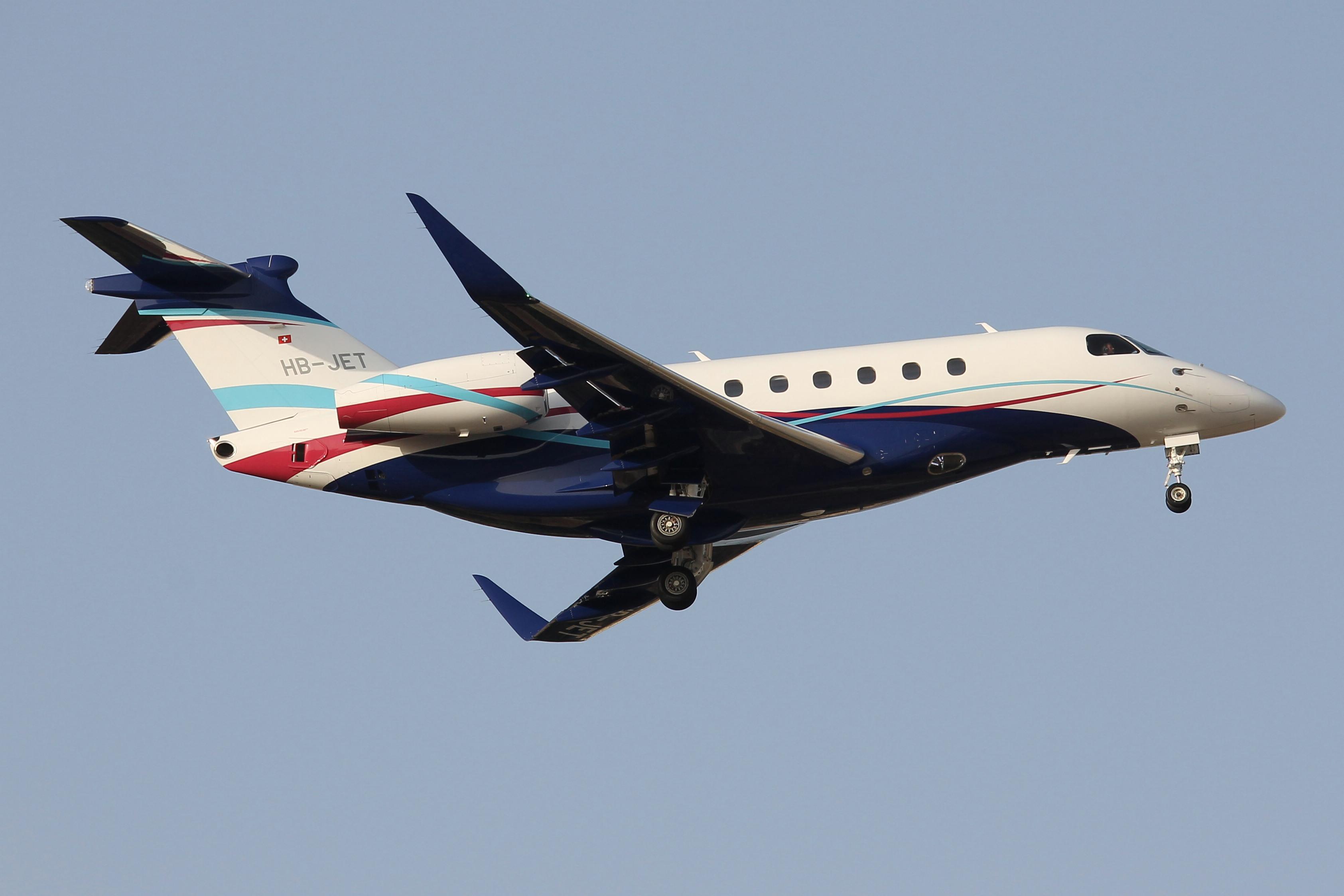 HB-JET photo, click to enlarge