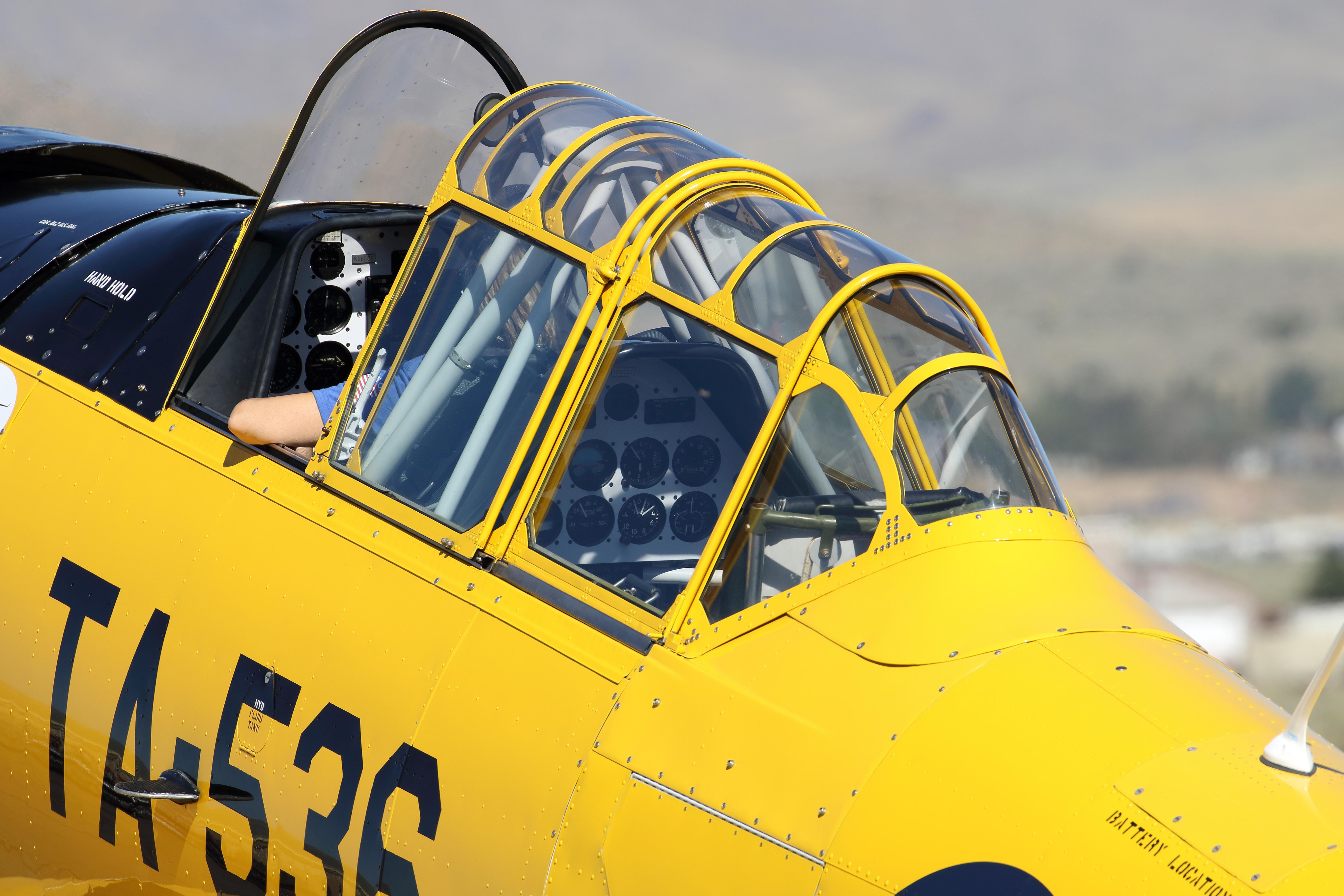 N260CF photo, click to enlarge