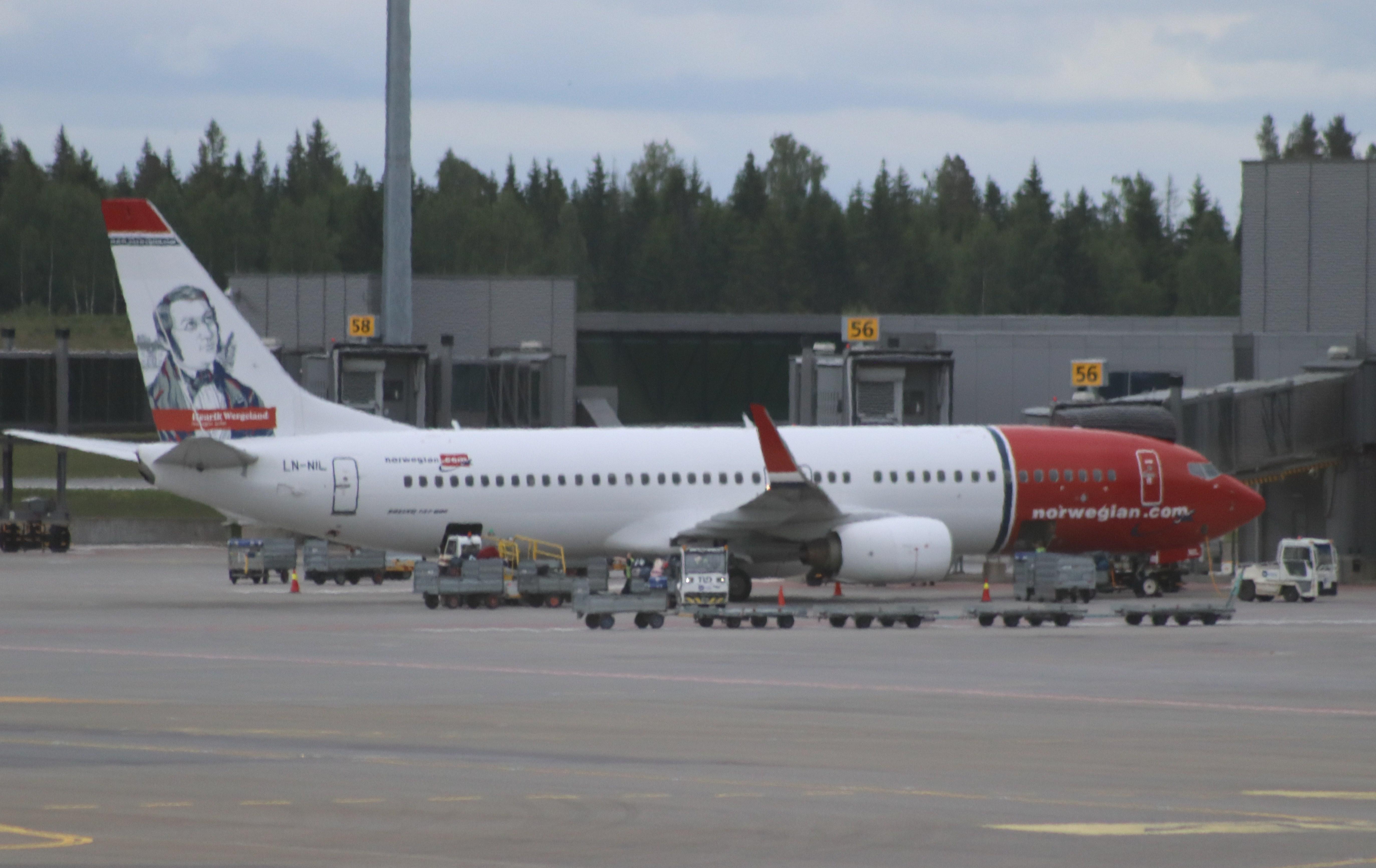 Aircraft LN-NIL, Boeing 737-8KN, at ENGM, photo by MarkPasqualino