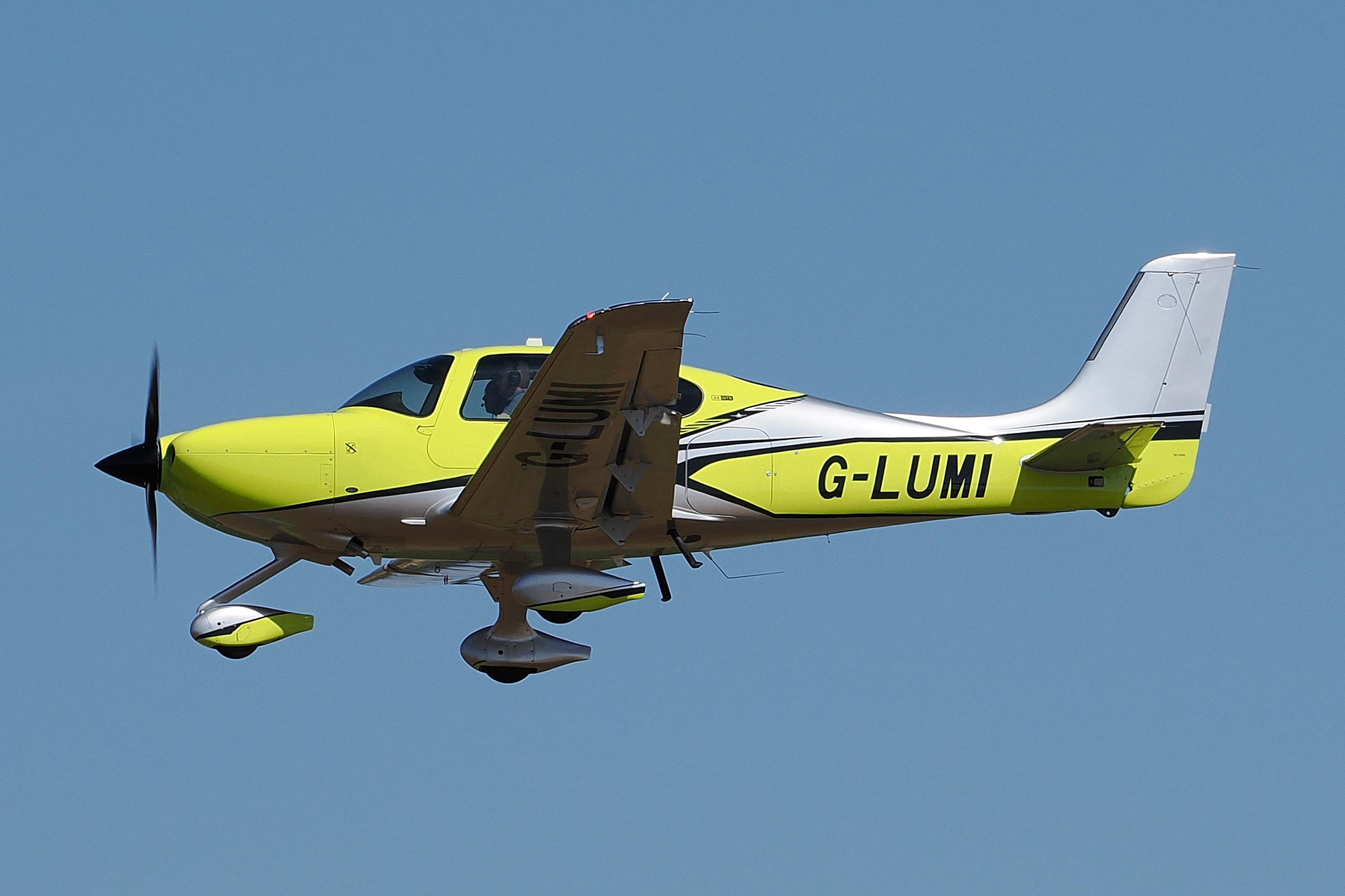 Aircraft G-LUMI, Landing at Norwich., at EGSH, photo by Graham Reeve