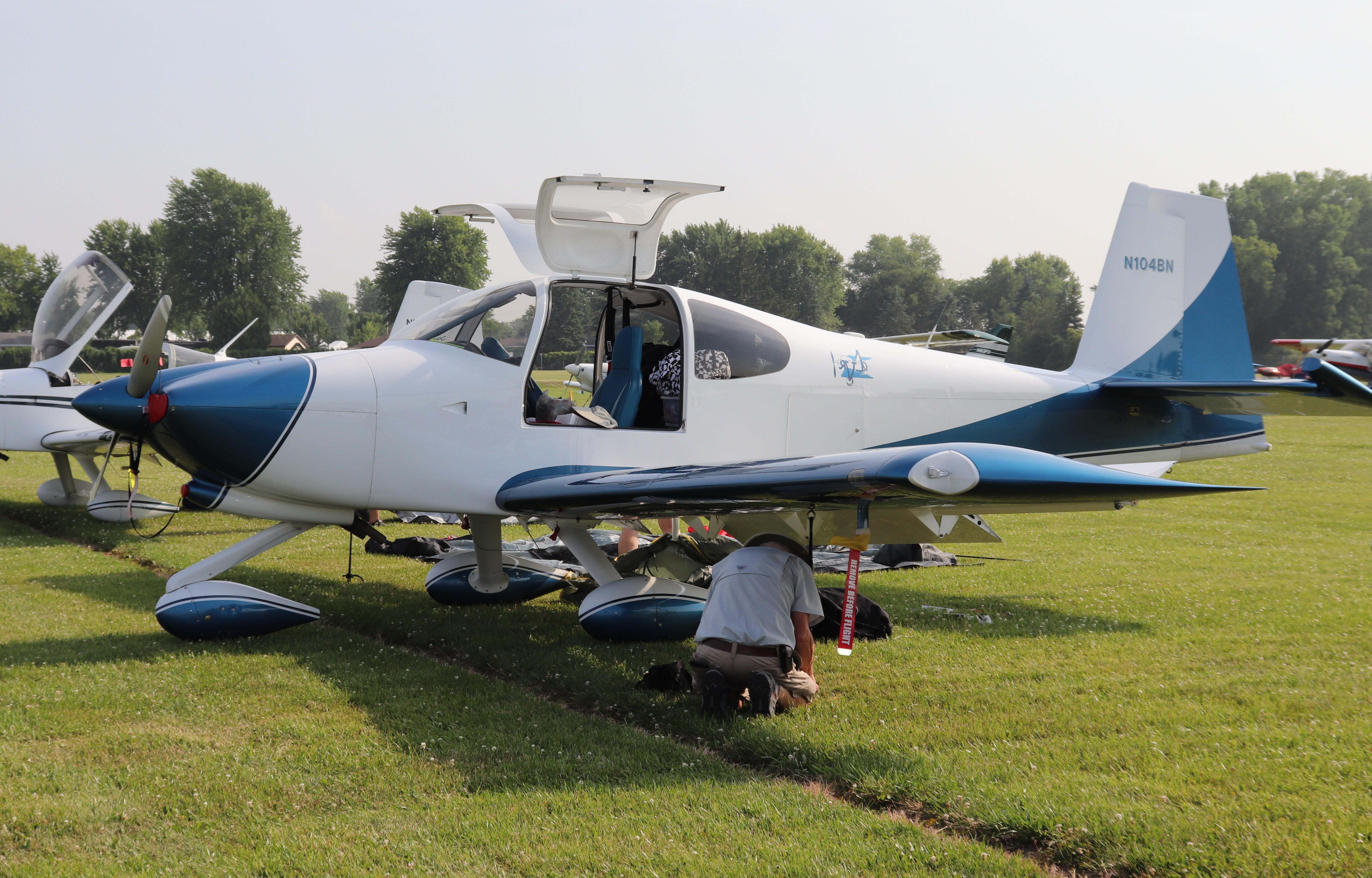 N104BN photo, click to enlarge