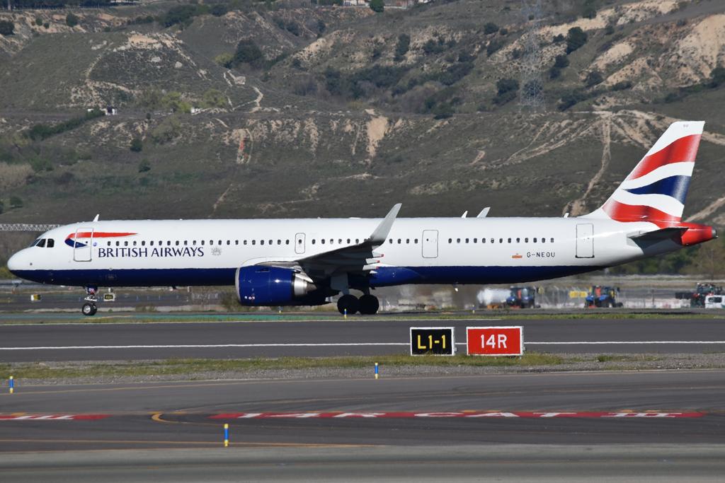 Aircraft G-NEOU, Taxiing, at LEMD, photo by micka2b