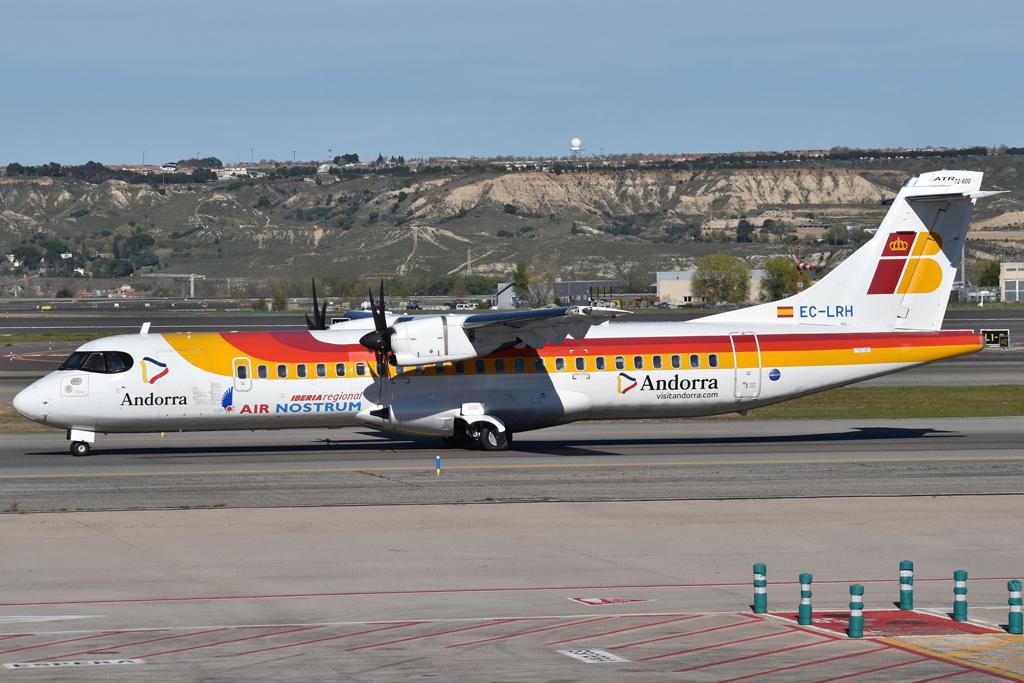 Aircraft EC-LRH, Taxiing, at LEMD, photo by micka2b