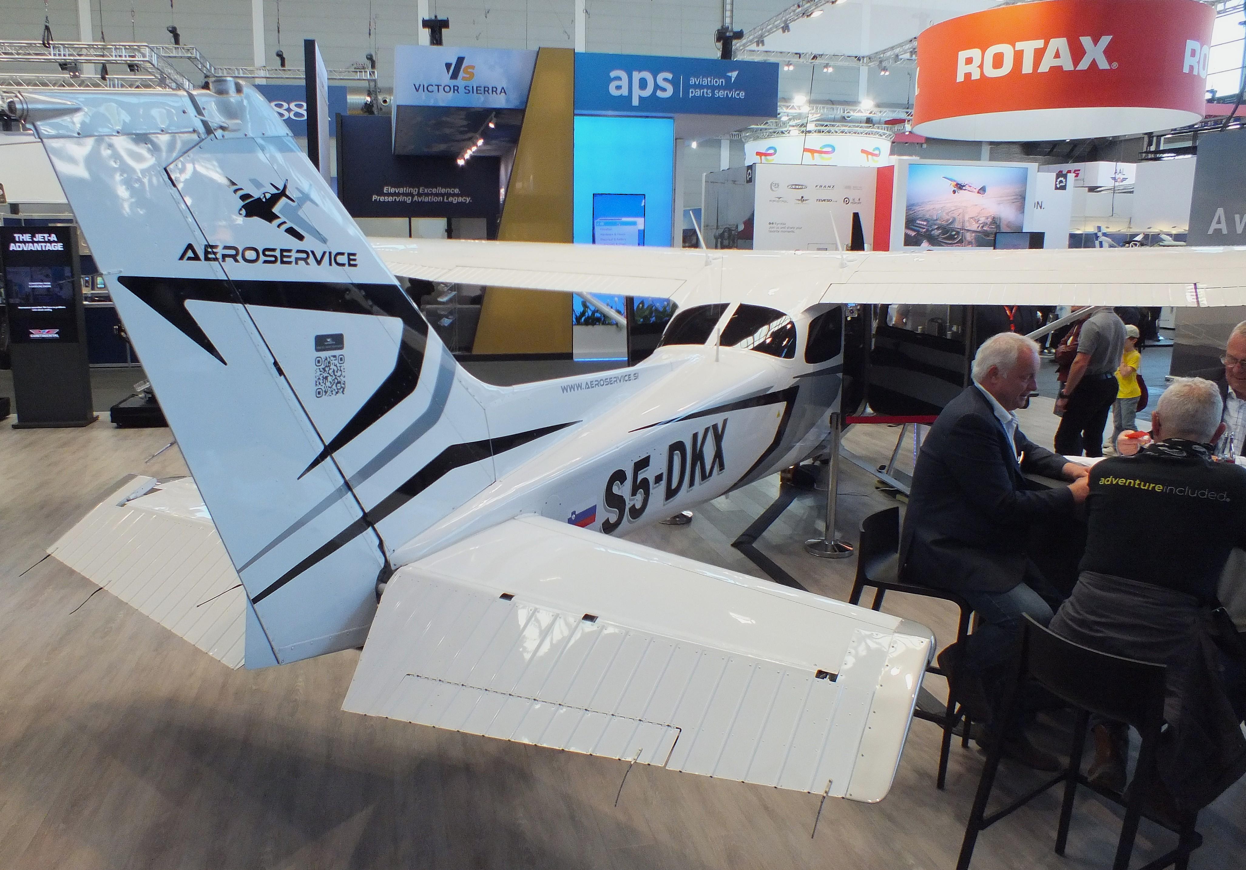 Aircraft S5-DKX, Cessna 172S with Thielert (Continental CD-155) diesel engine at the AERO 2026, Friedrichshafen, at EDNY, photo by iwarnecke