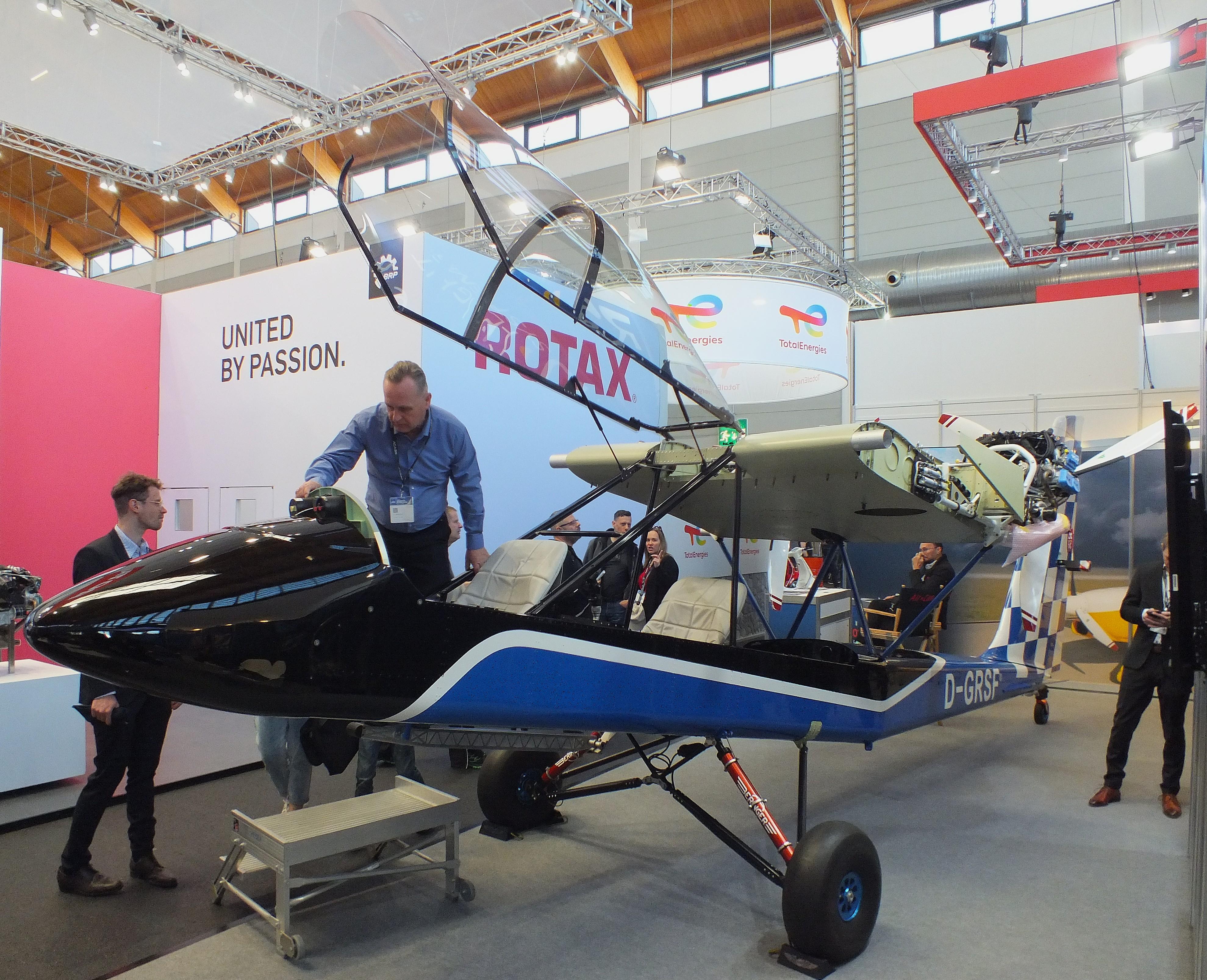 D-GRSF photo, click to enlarge