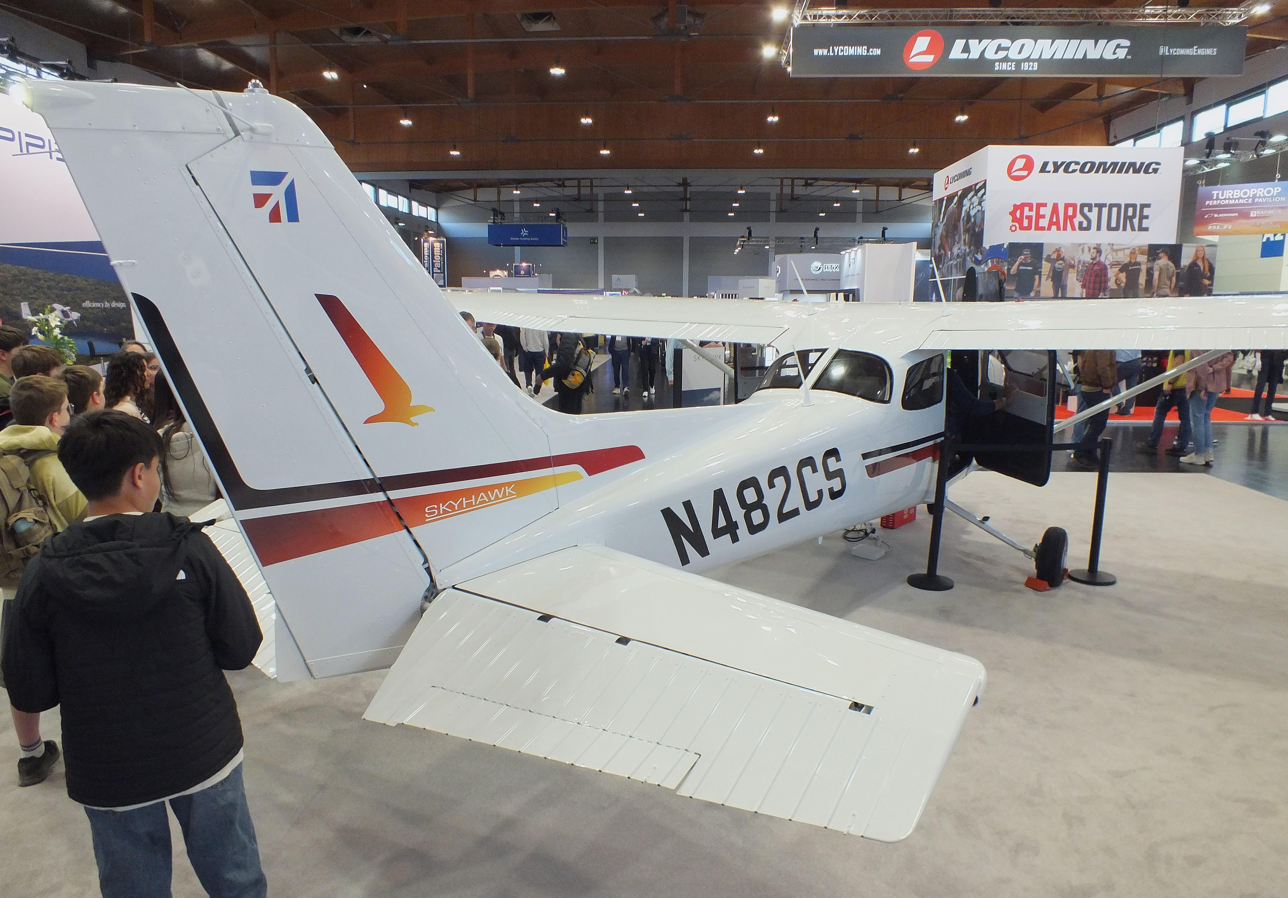 N482CS photo, click to enlarge