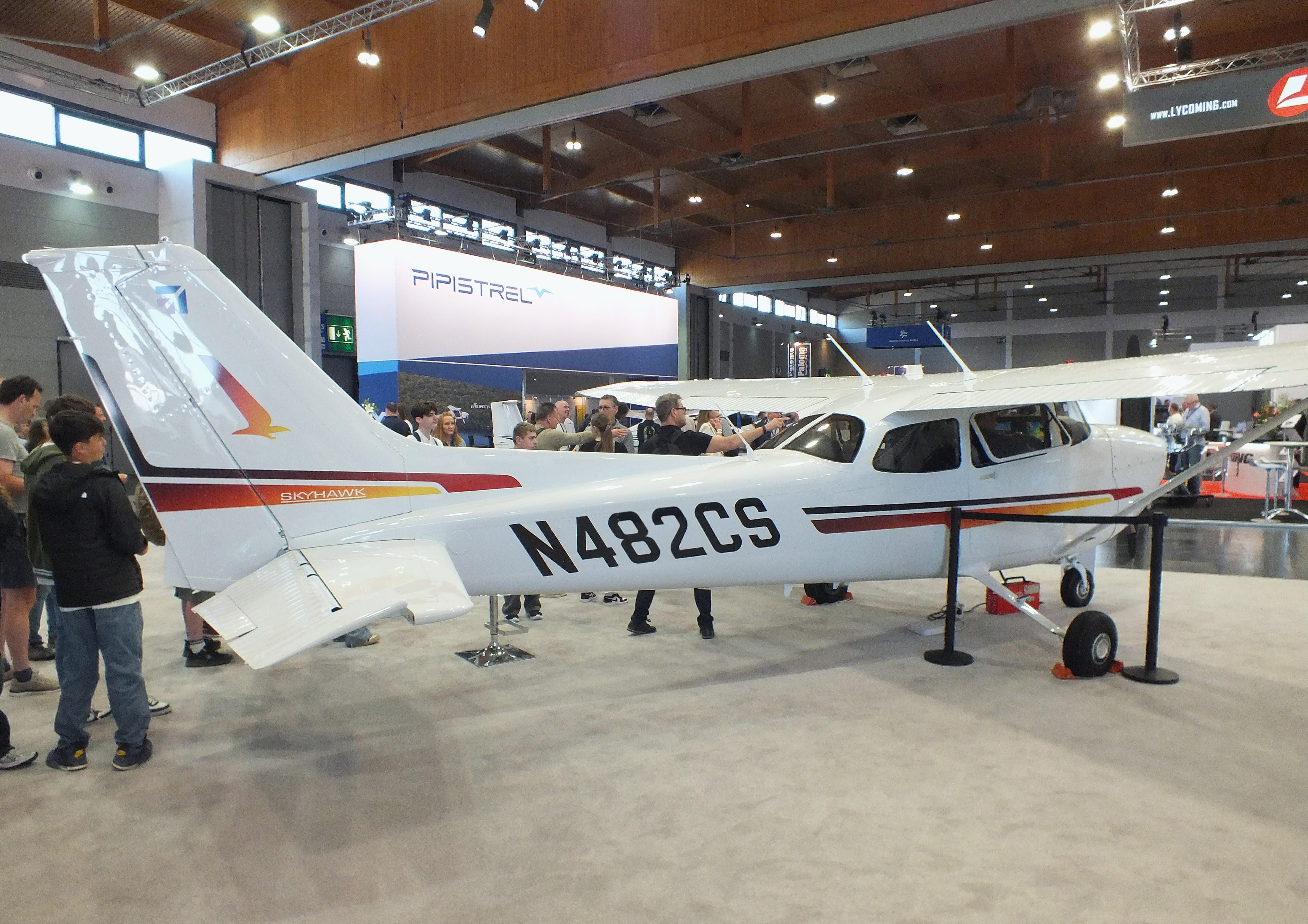 N482CS photo, click to enlarge