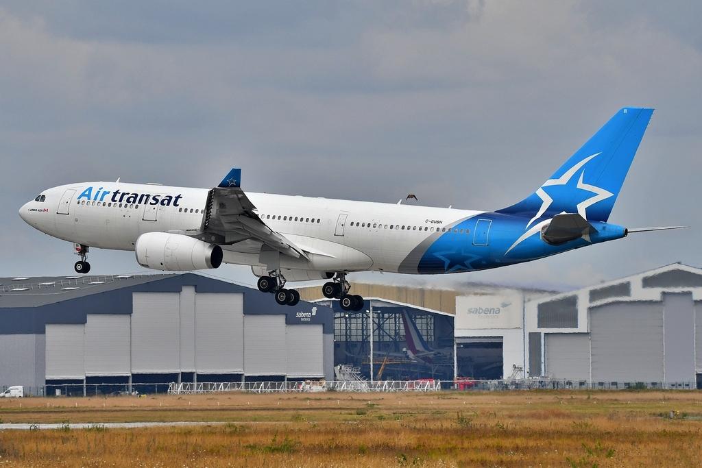 Aircraft C-GUBH, Montreal (YUL) Bordeaux (BOD) TS516, at LFBD, photo by Jean Christophe Ravon / FRENCHSKY
