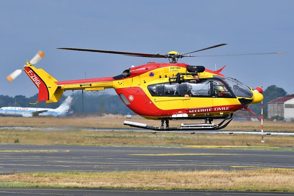 Aircraft F-ZBQL, DRAGON 17, at LFBD, photo by Jean Christophe Ravon / FRENCHSKY