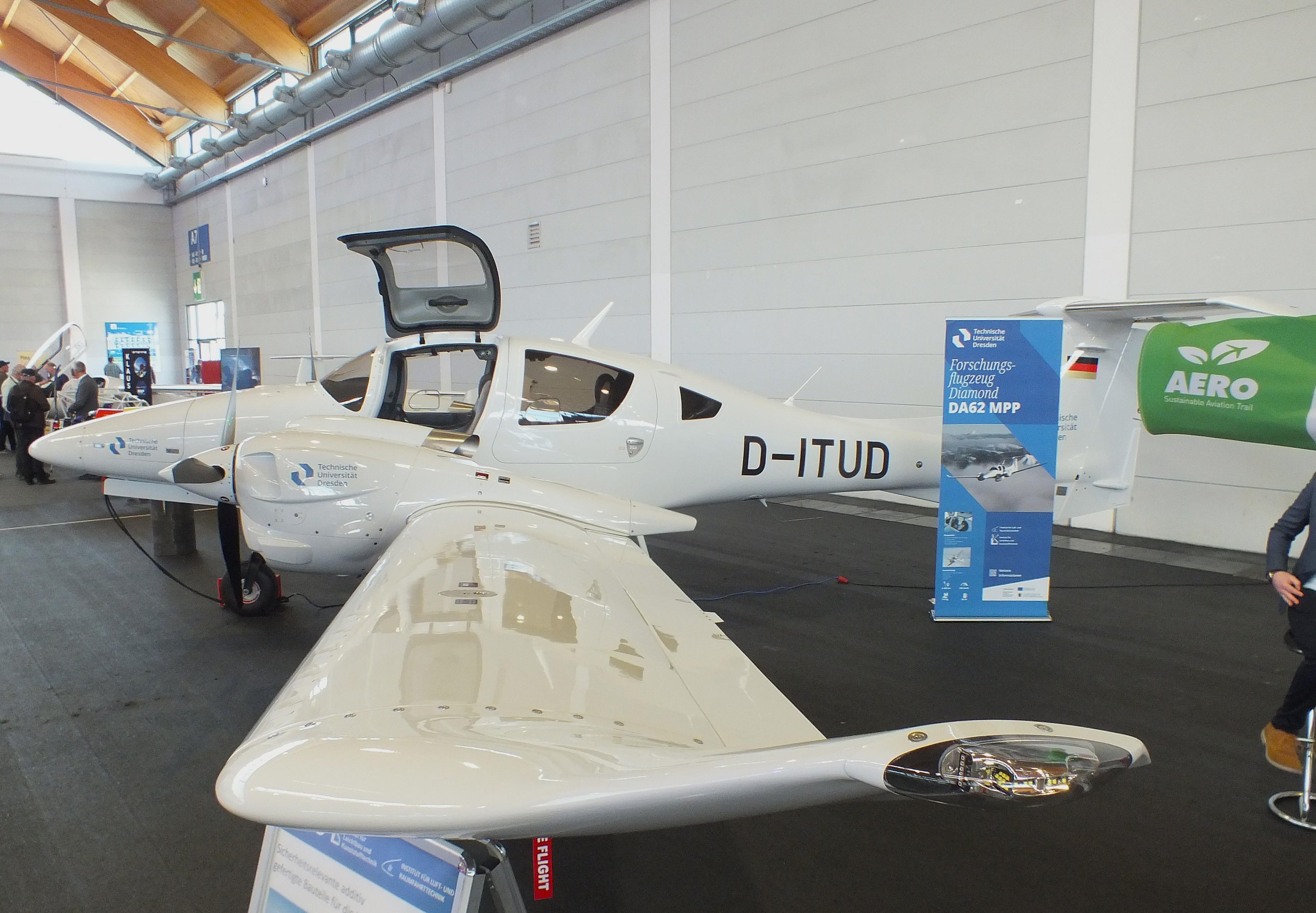 D-ITUD photo, click to enlarge