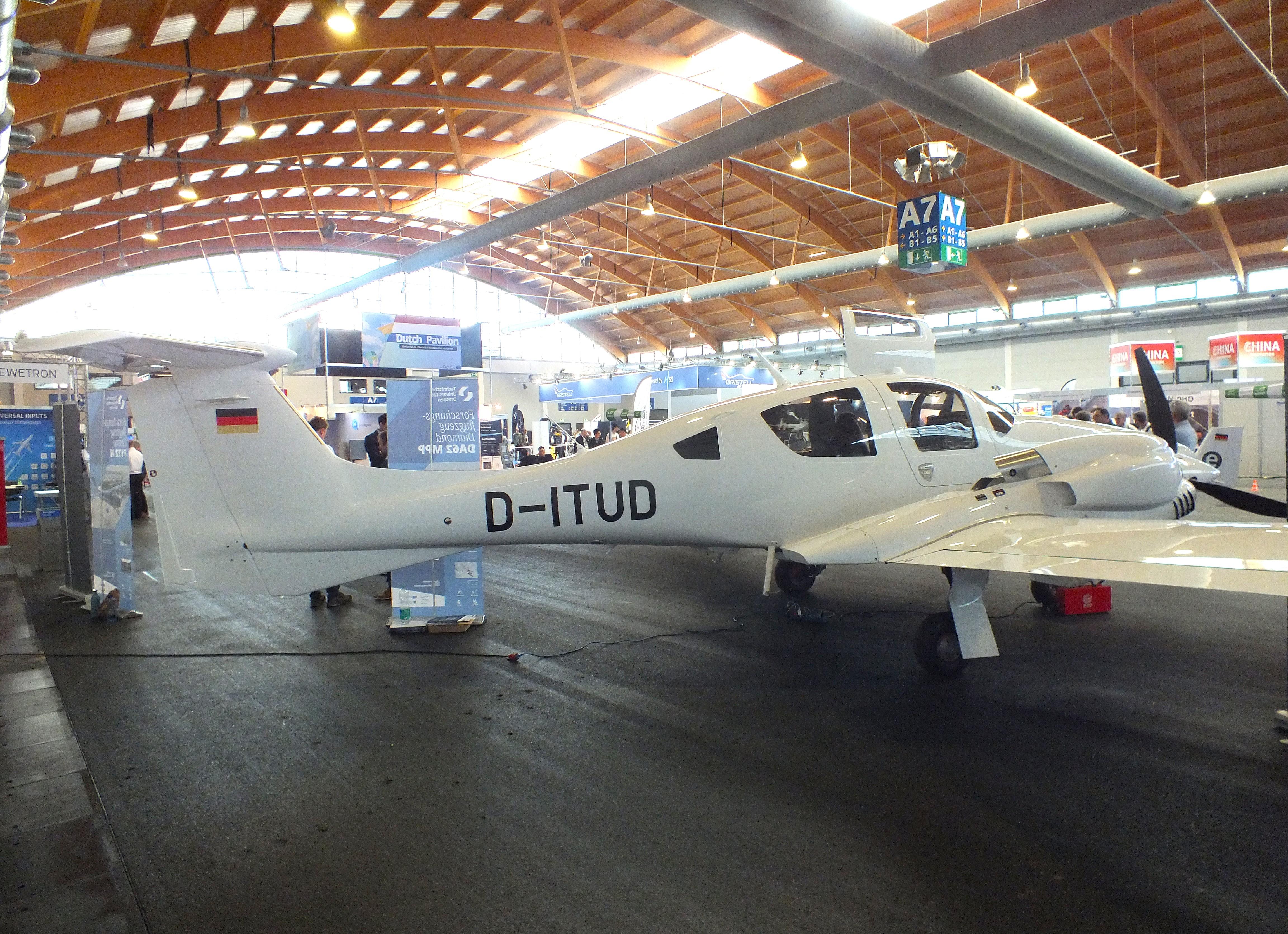 D-ITUD photo, click to enlarge