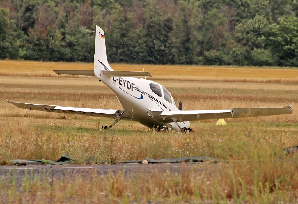 D-EYDF @ LFHA - Overran runway on July 2025 - by Shunn311