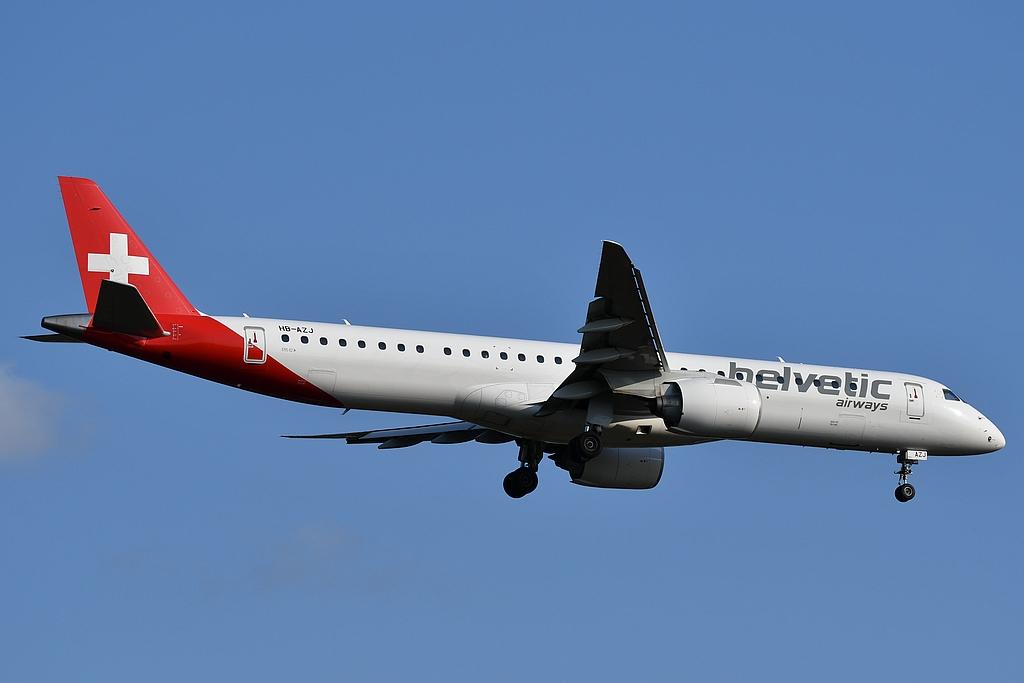 HB-AZJ photo, click to enlarge