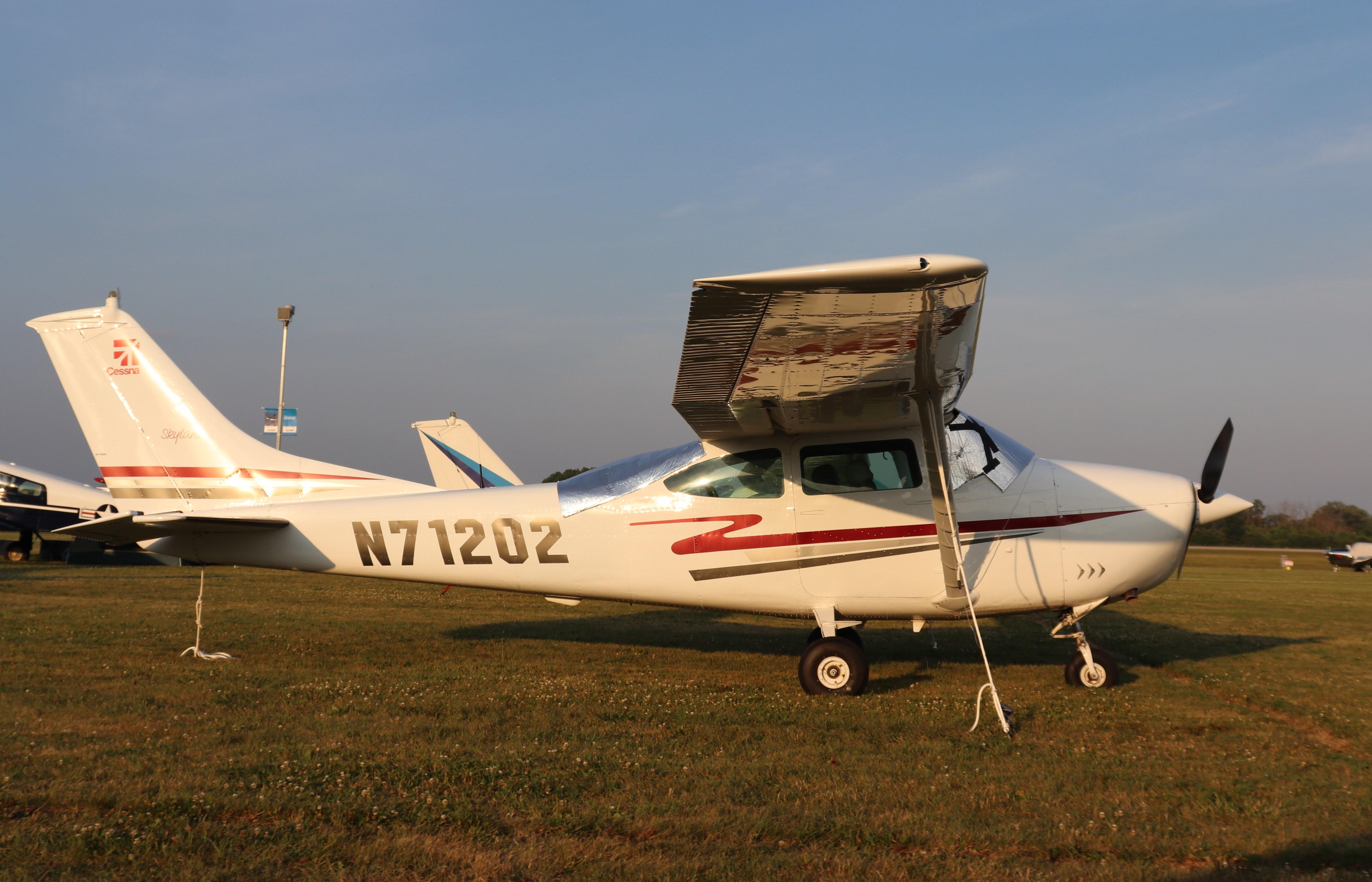 N71202 photo, click to enlarge