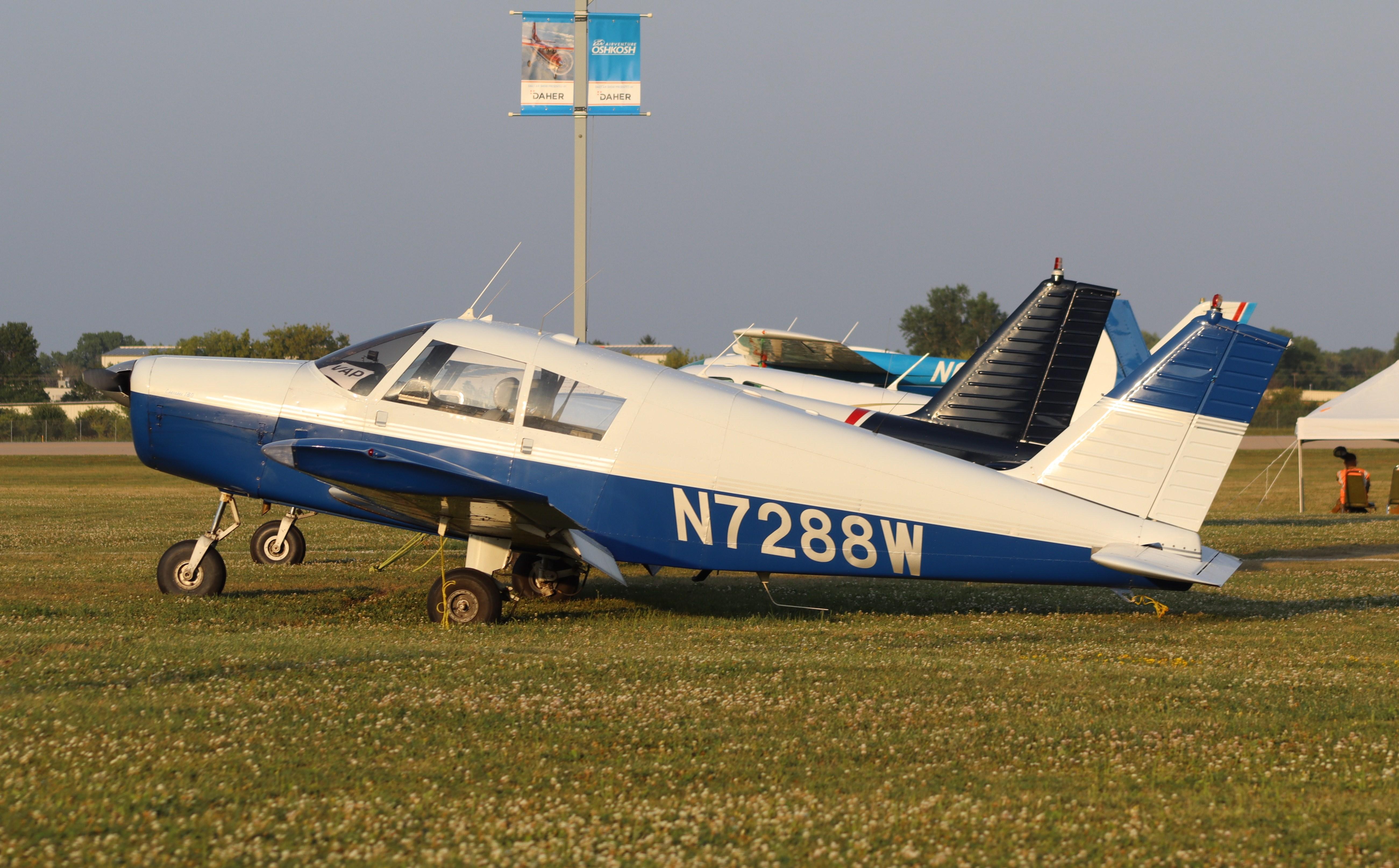Aircraft N7288W, Piper PA-28-180, at KOSH, photo by MarkPasqualino