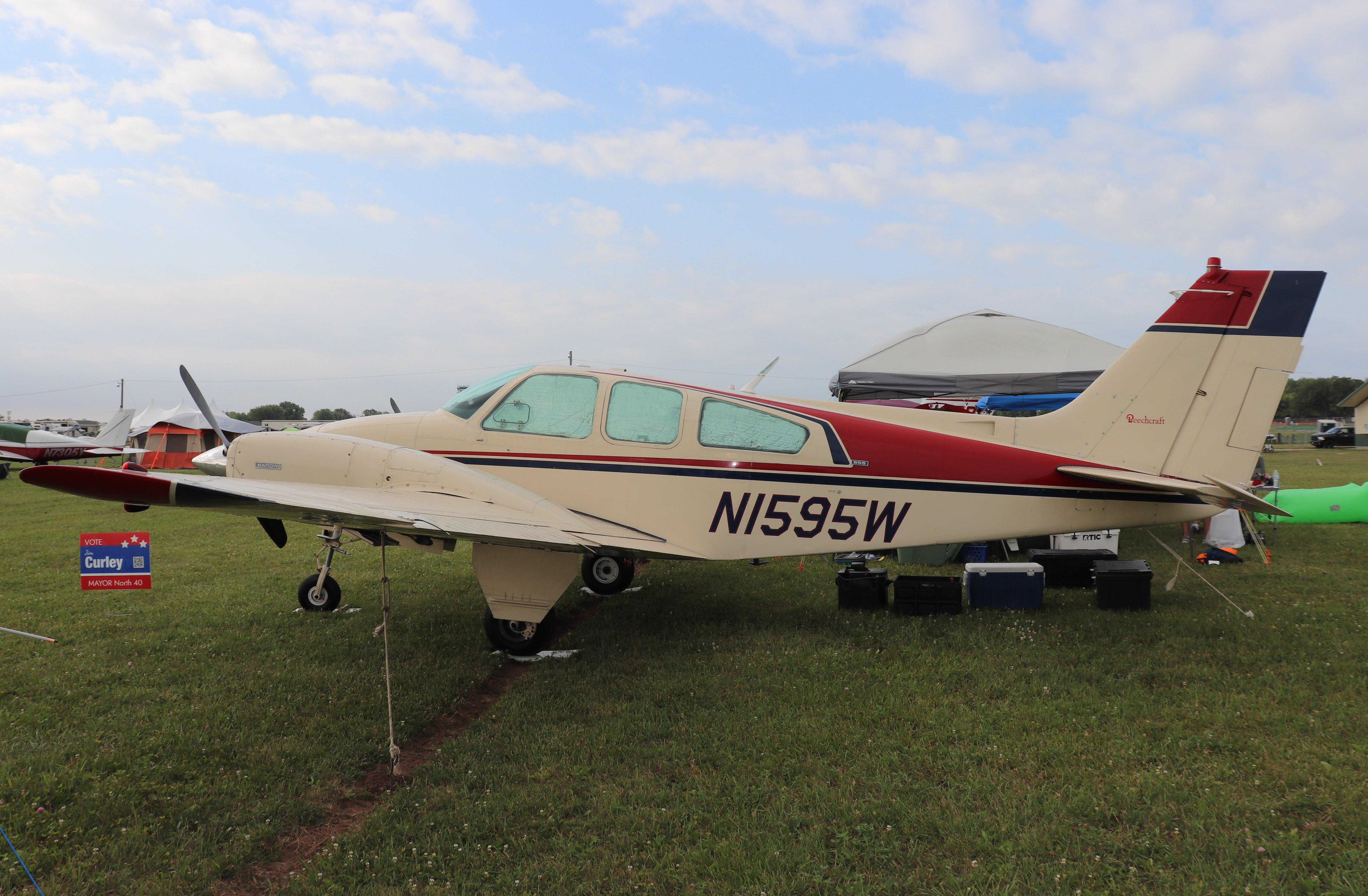 N1595W photo, click to enlarge