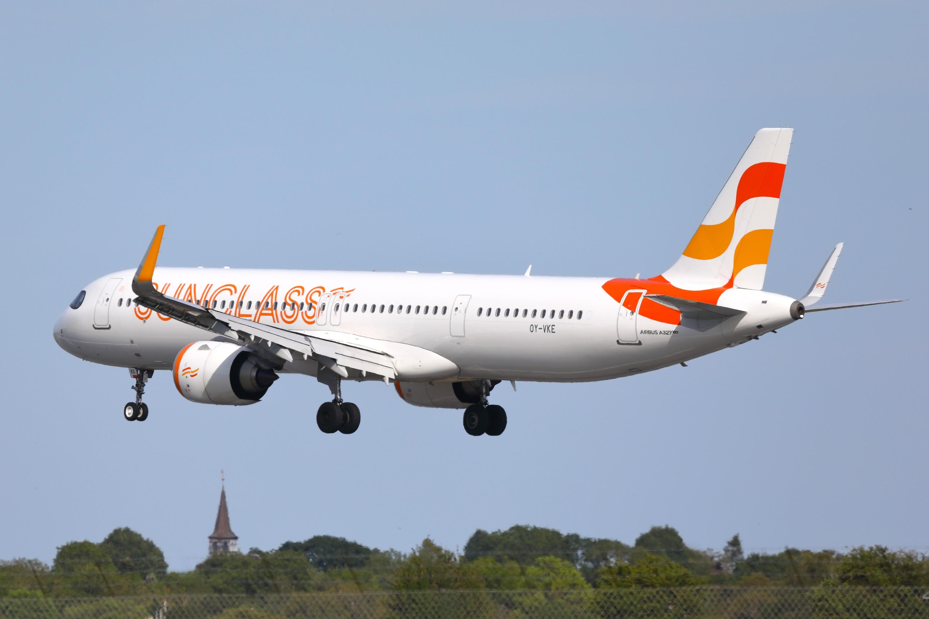 Aircraft OY-VKE, Copenhagen 31.7.2026, at CPH, photo by leo larsen
