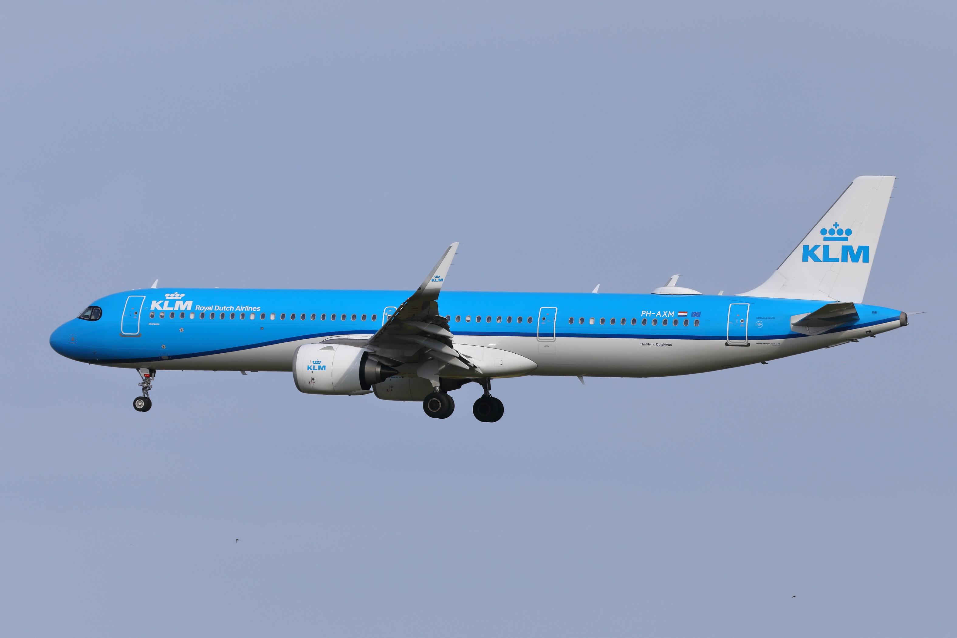 Aircraft PH-AXM, Copenhagen 31.7.2026, at CPH, photo by leo larsen