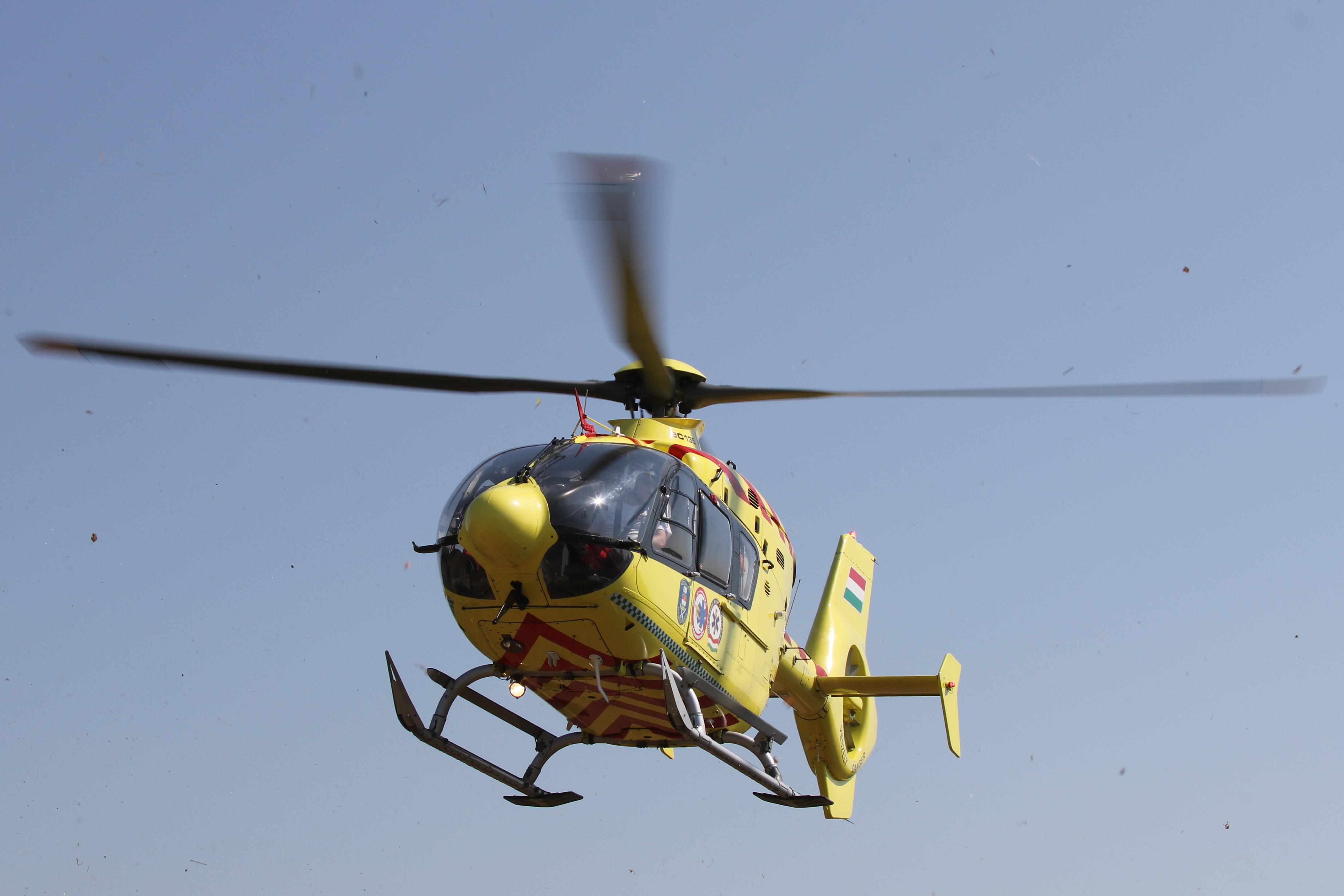 Aircraft HA-HBI, In the village of Szentkirályszabadja, during rescue. Hungary, photo by AttilaGroszvald/Groszi