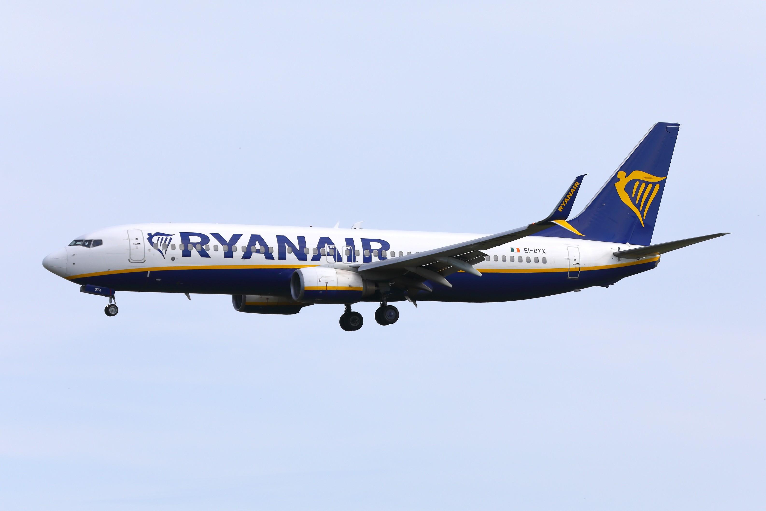 Aircraft EI-DYX, Copenhagen 31.7.2026, at CPH, photo by leo larsen