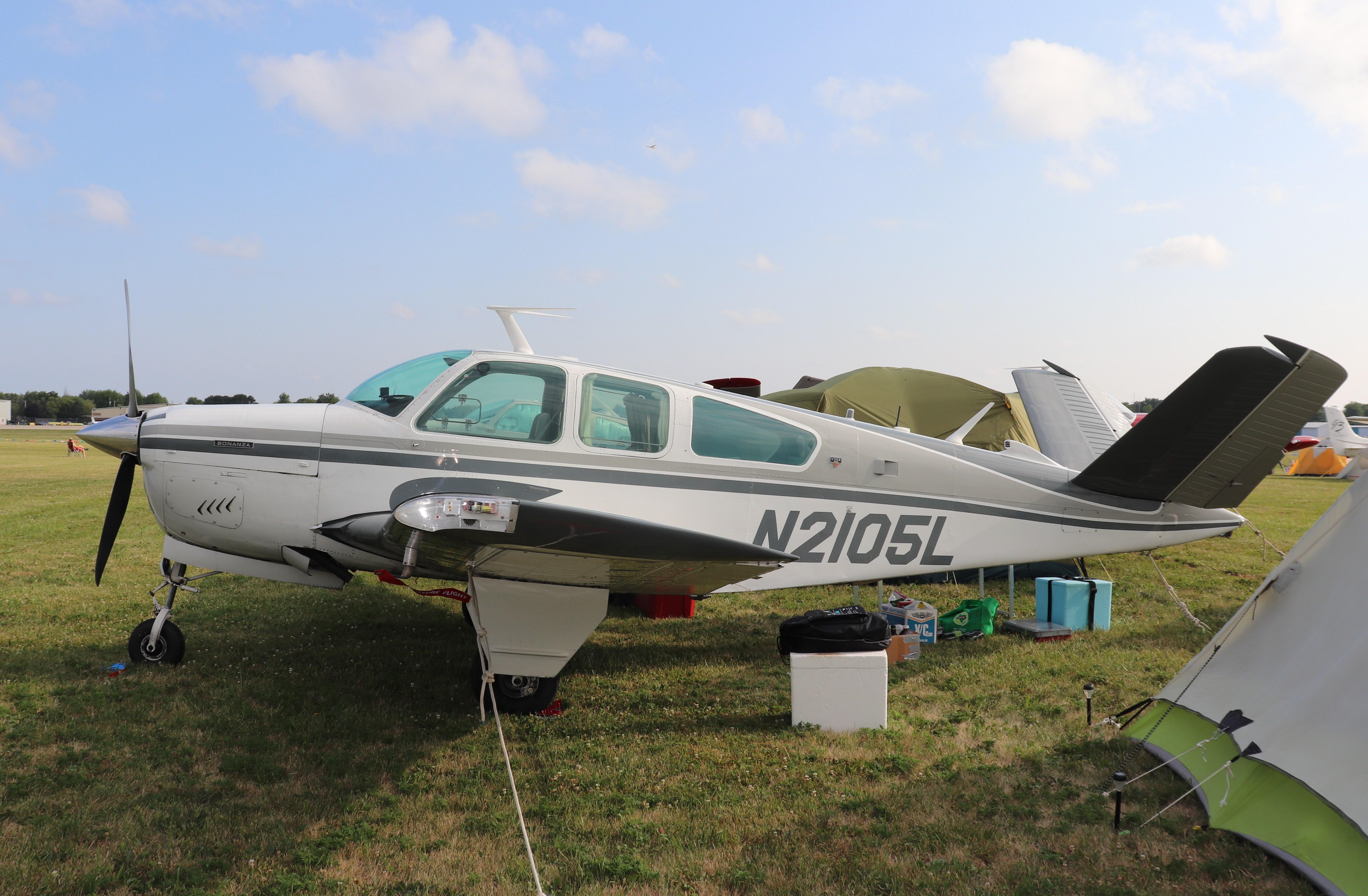 N2105L photo, click to enlarge