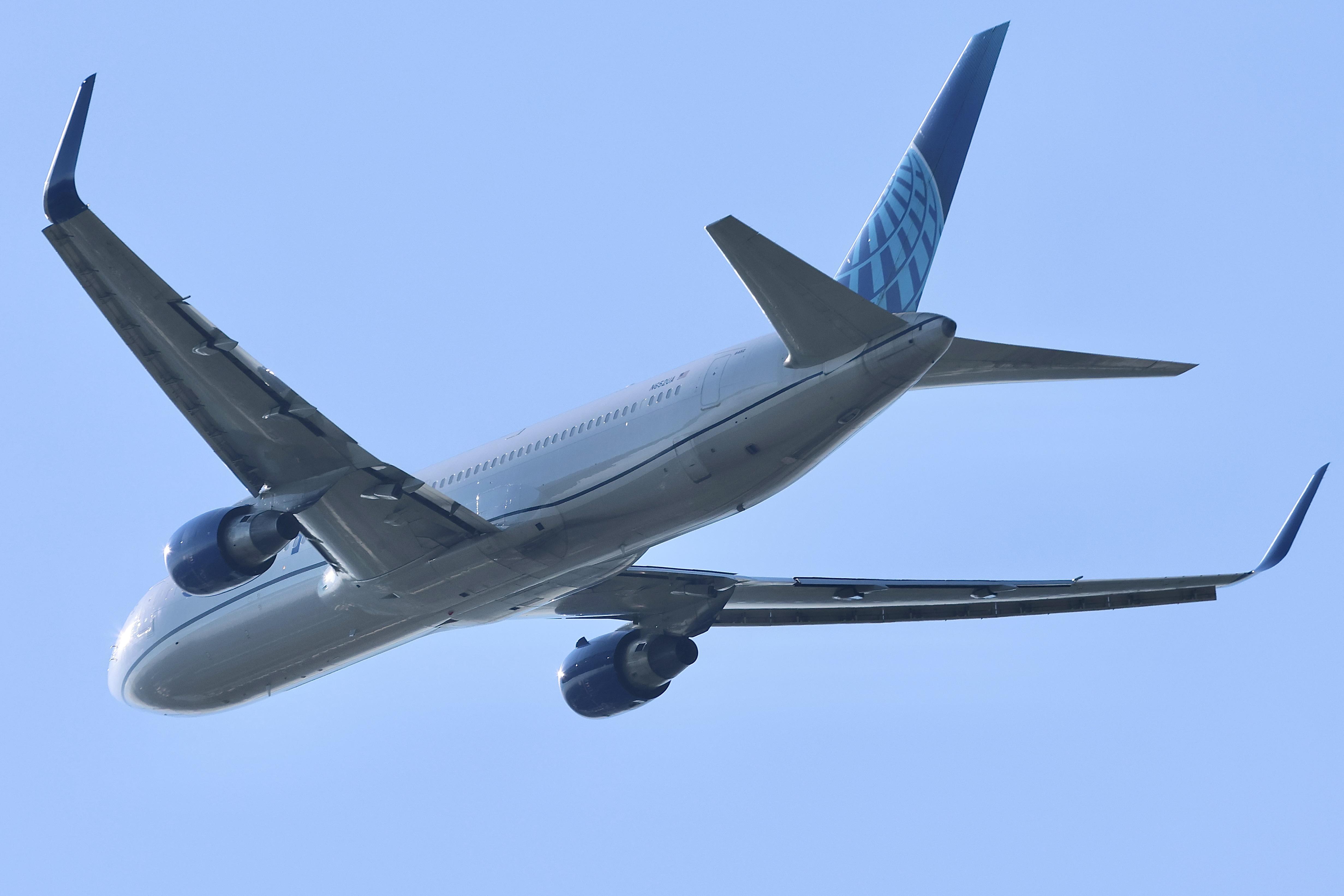N652UA photo, click to enlarge