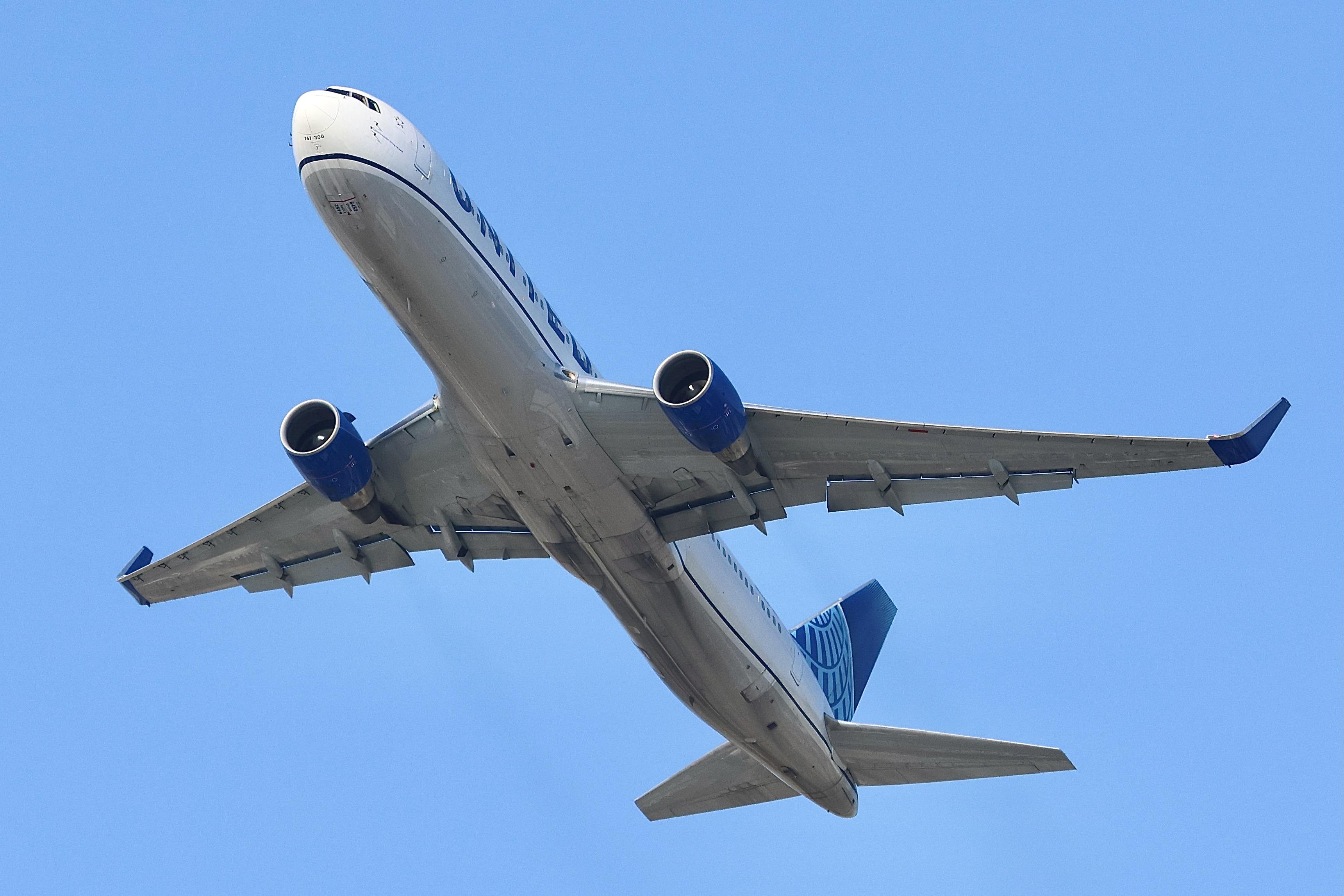 N652UA photo, click to enlarge